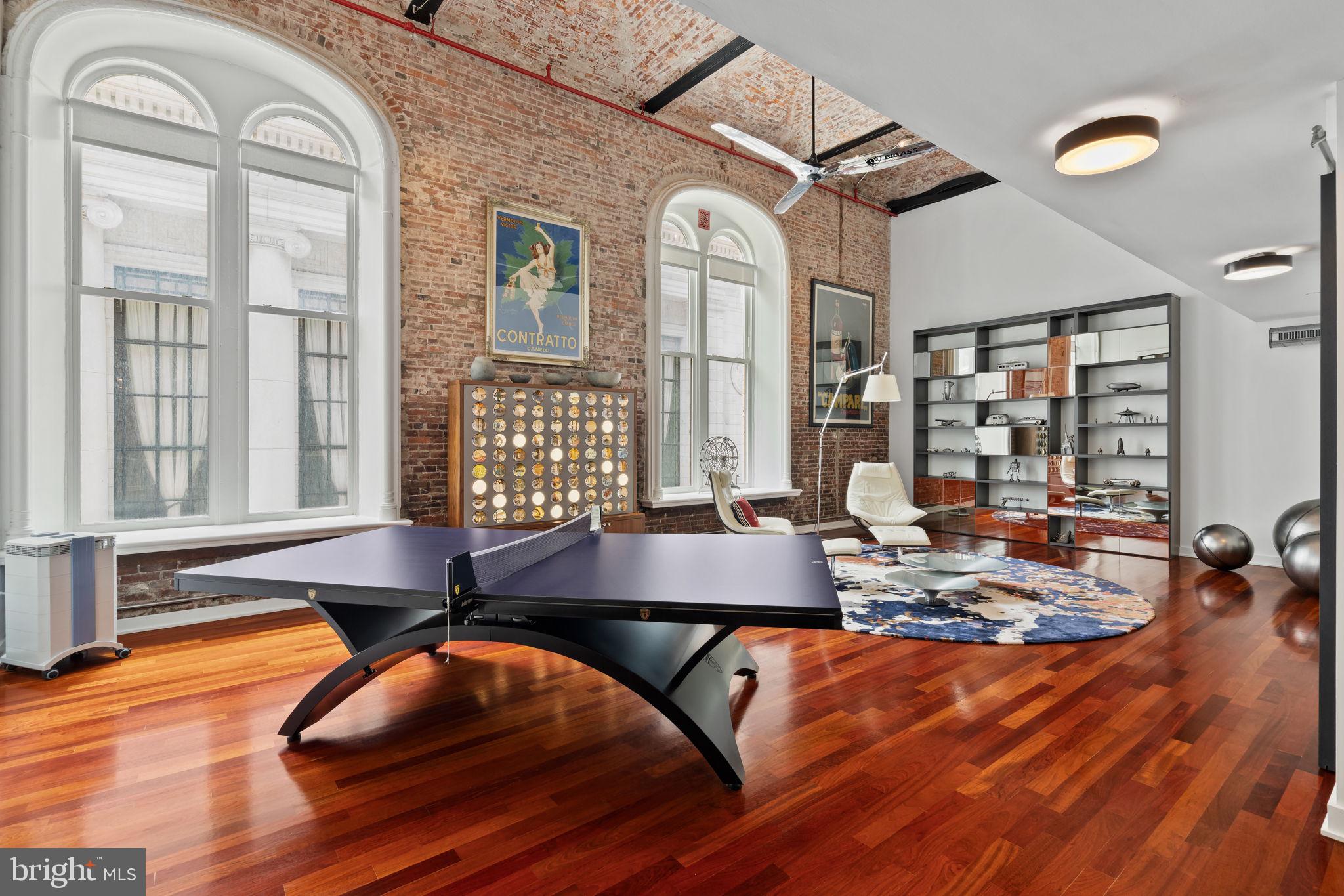 WASHINGTON SQ WEST - Residential