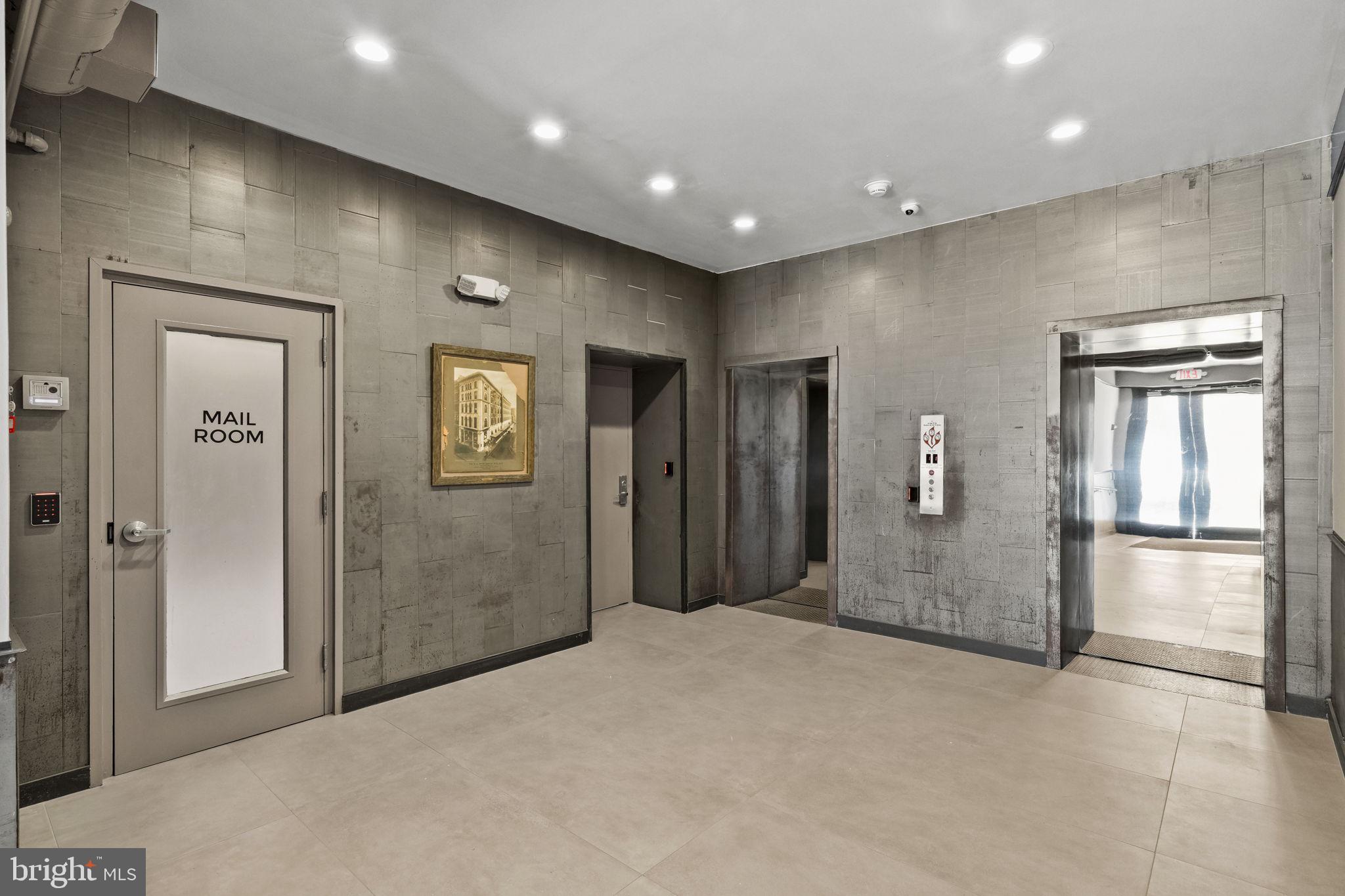 WASHINGTON SQ WEST - Residential
