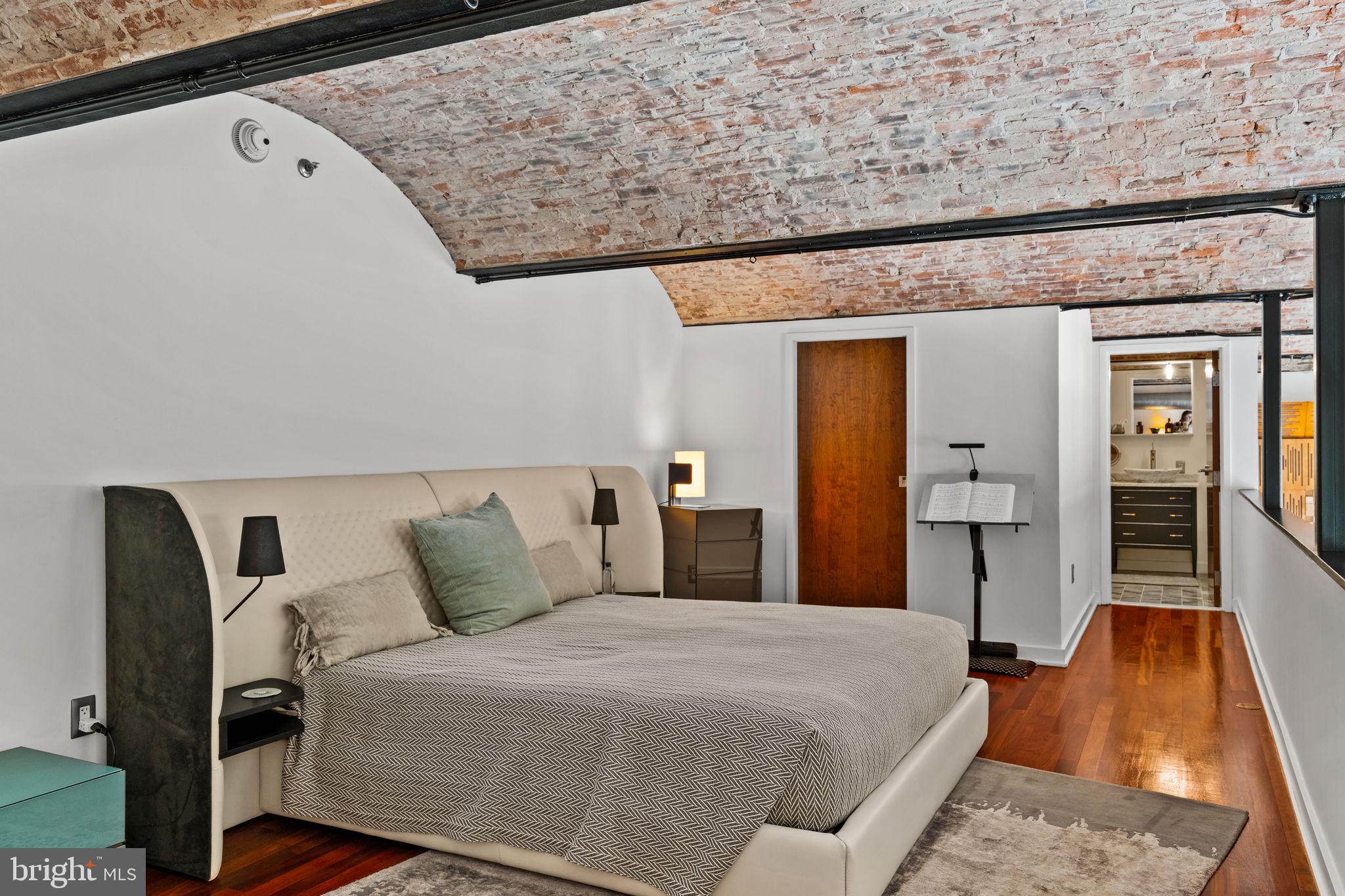 WASHINGTON SQ WEST - Residential