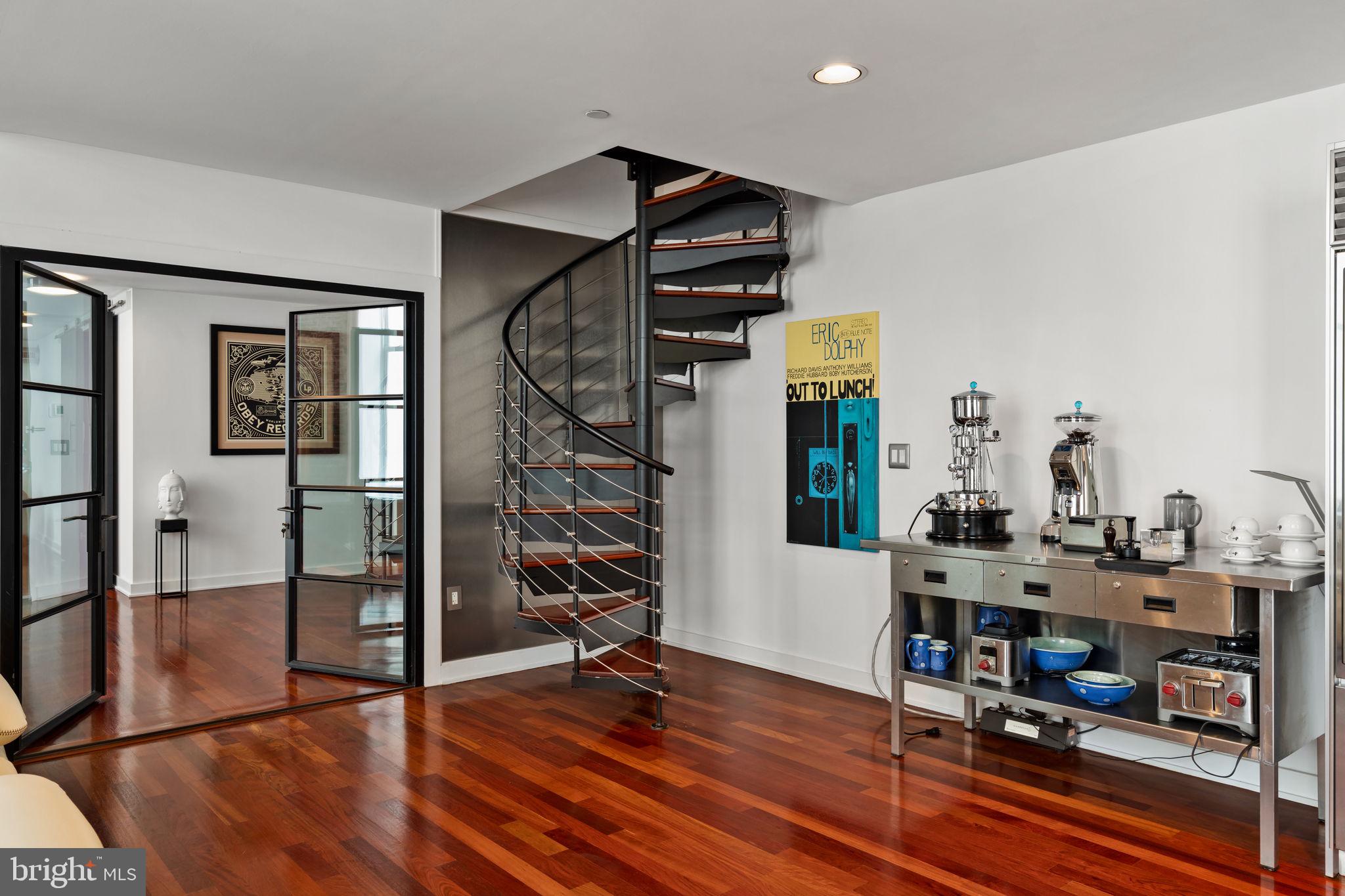 WASHINGTON SQ WEST - Residential