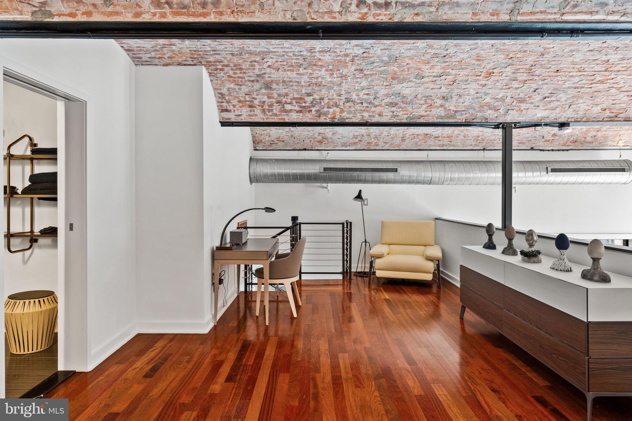 WASHINGTON SQ WEST - Residential