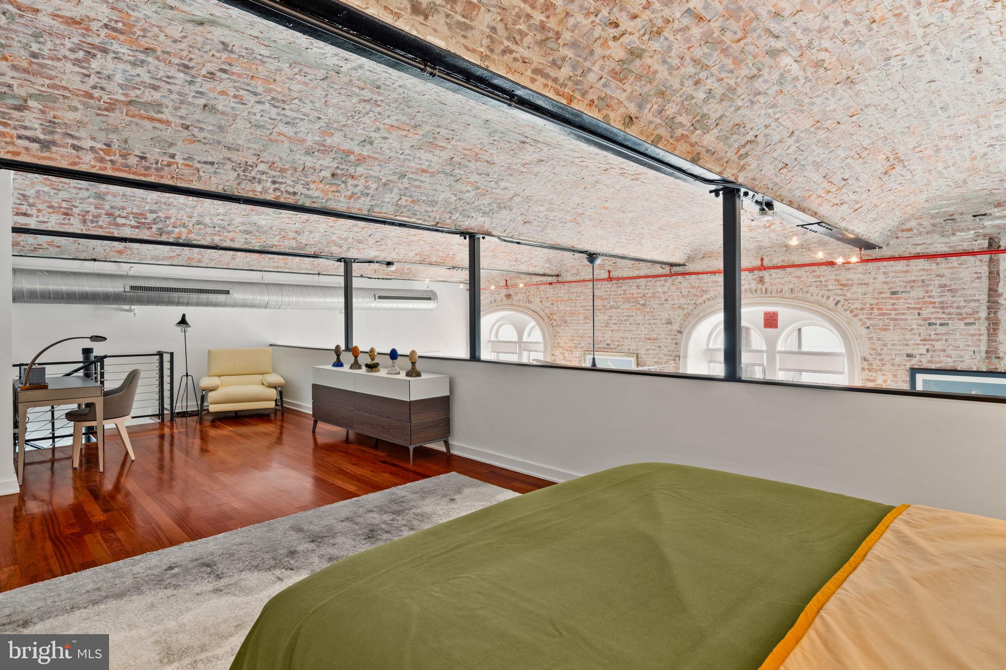 WASHINGTON SQ WEST - Residential