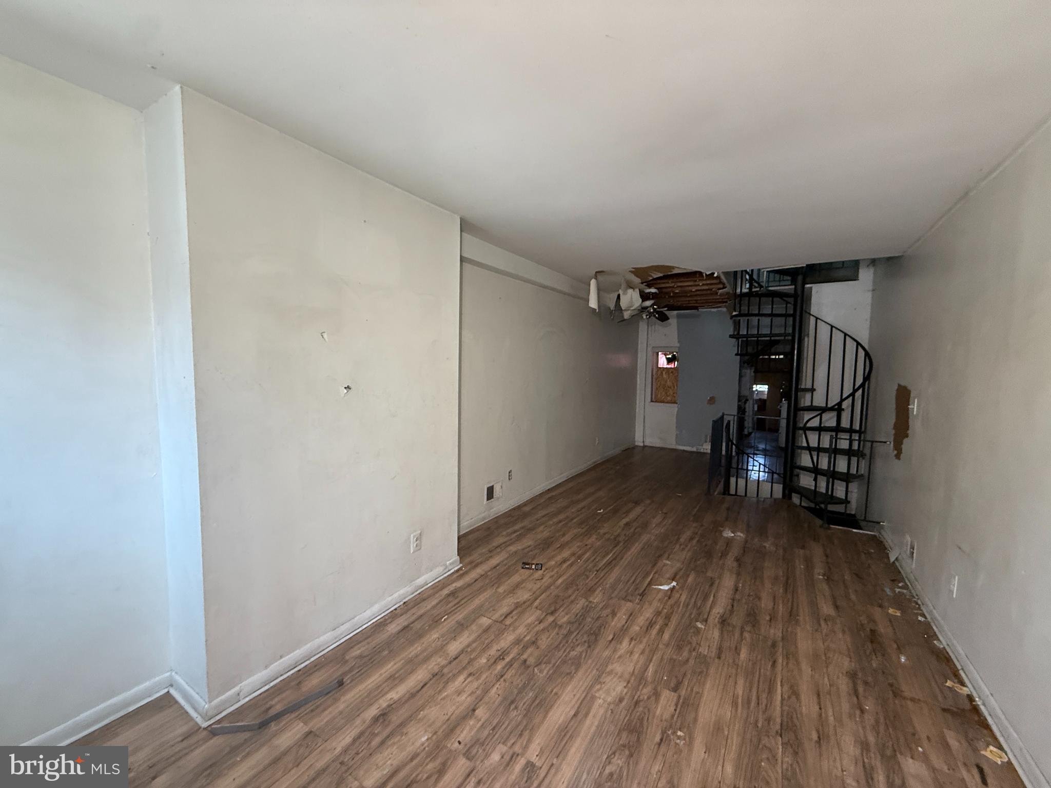 219 N MONTFORD AVENUE