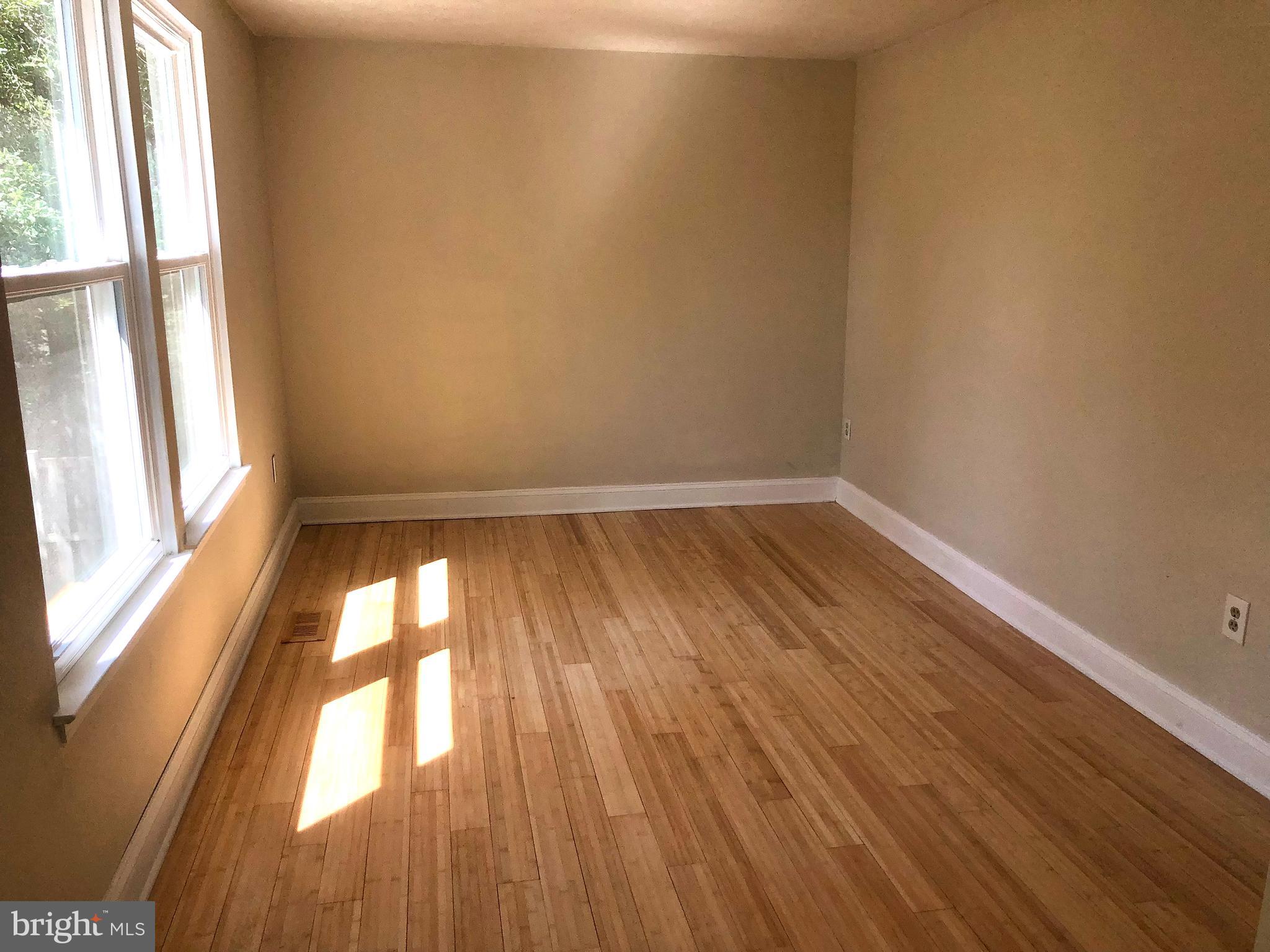 HILLCREST ORCHARDS - Residential