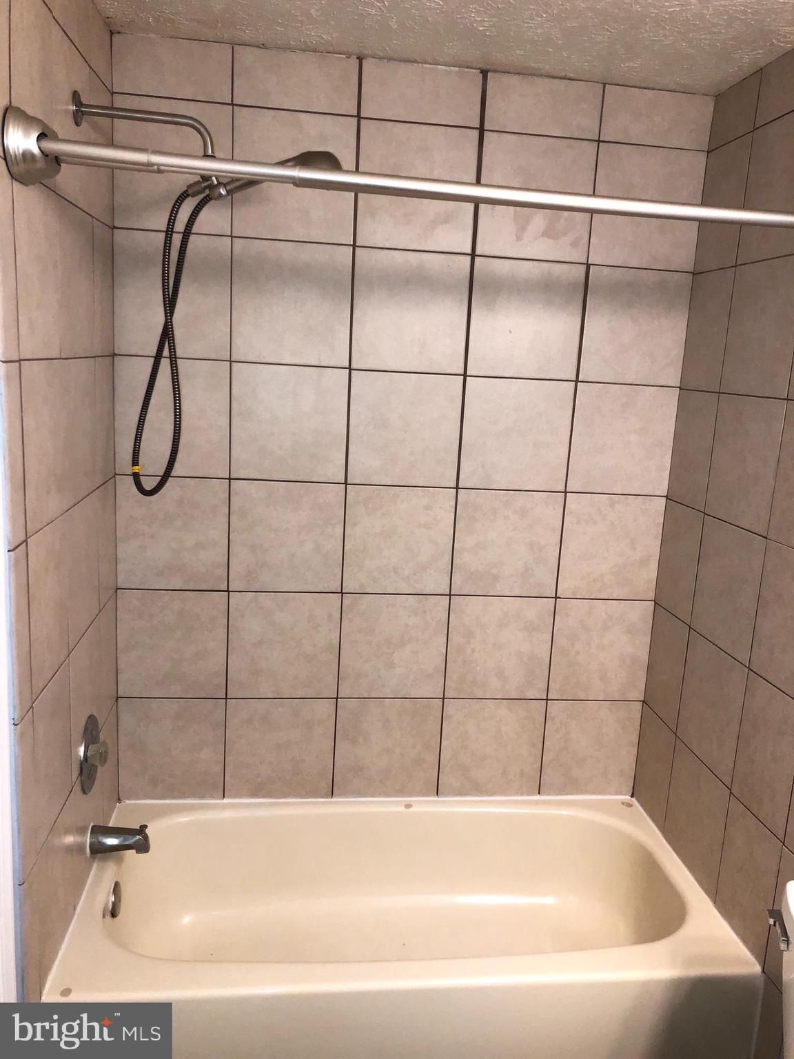 HILLCREST ORCHARDS - Residential