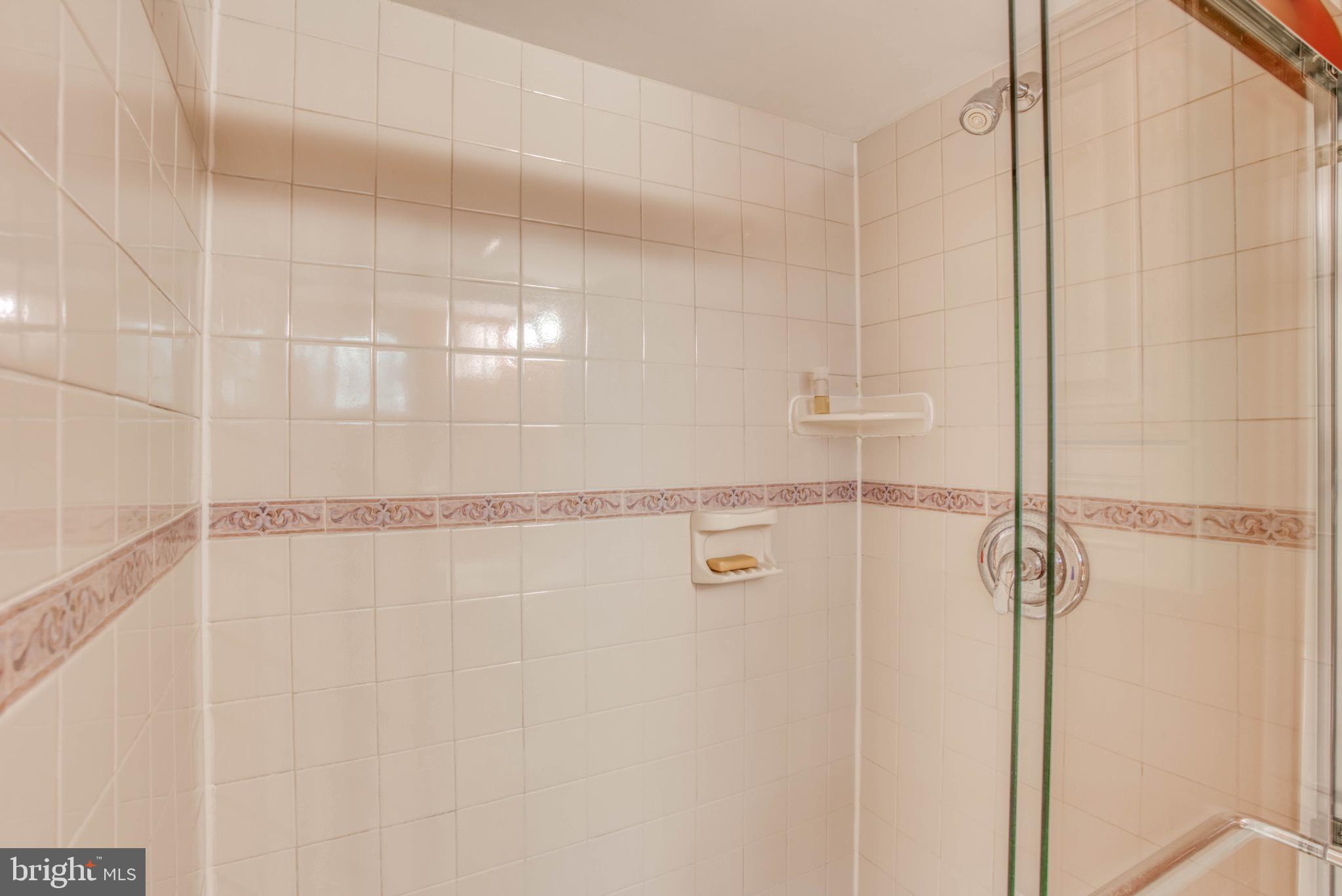 OLD HOMELAND - Residential Lease