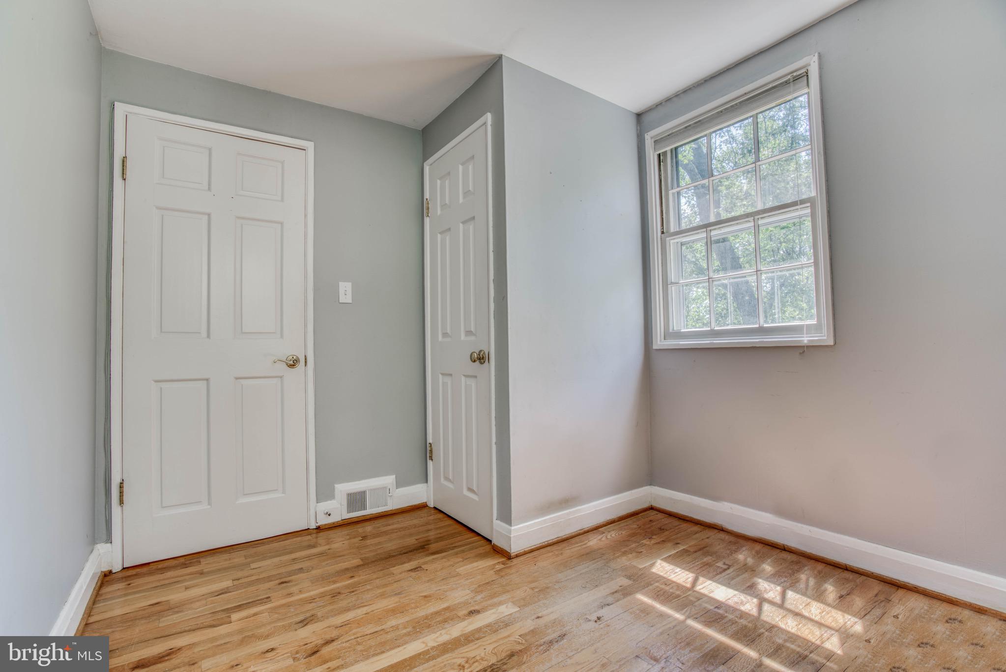 OLD HOMELAND - Residential Lease