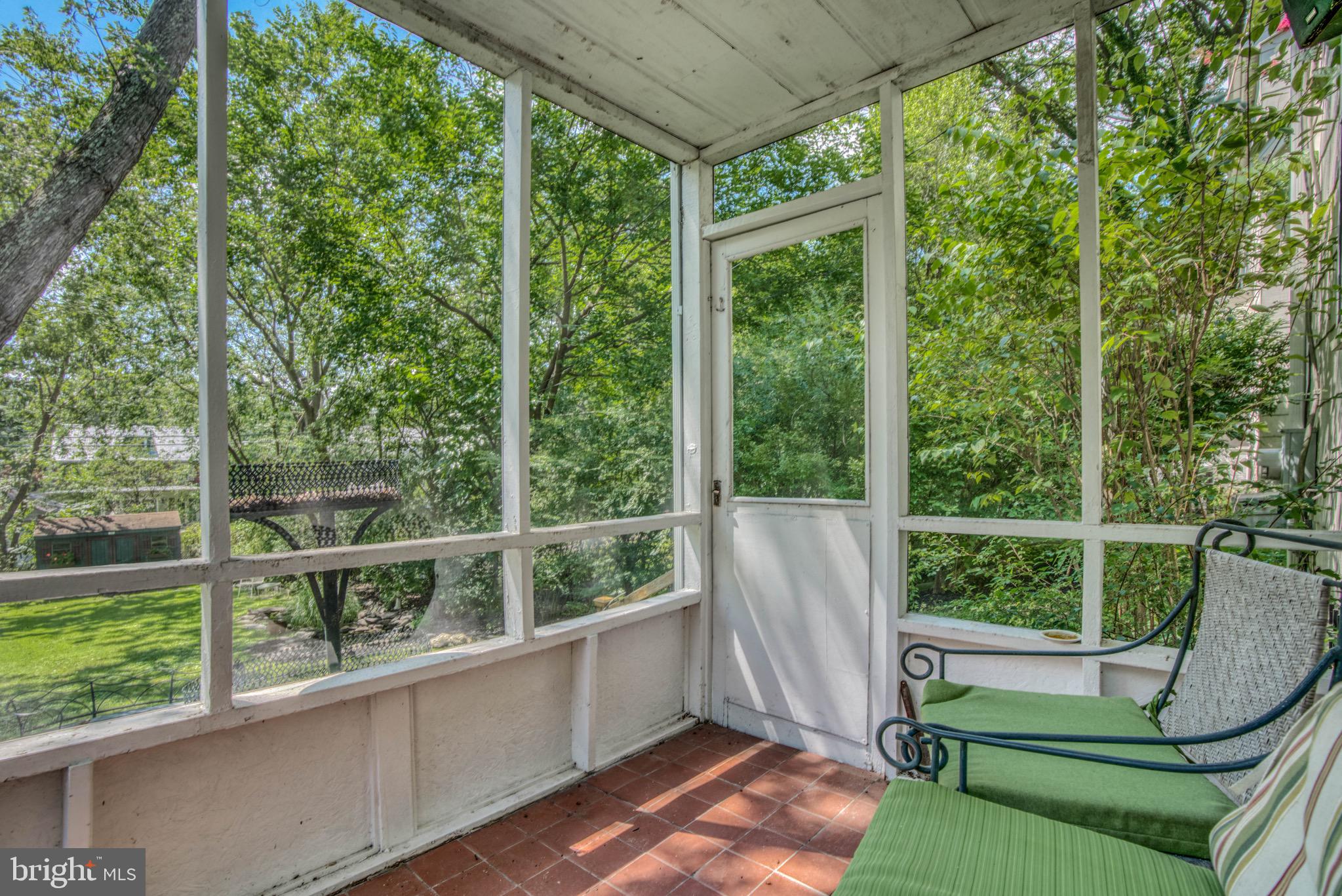 OLD HOMELAND - Residential Lease