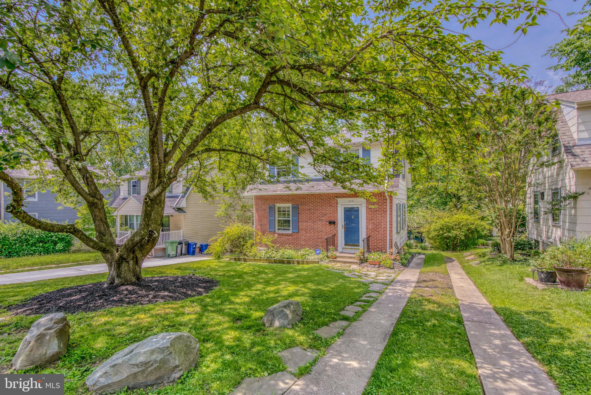 OLD HOMELAND - Residential Lease