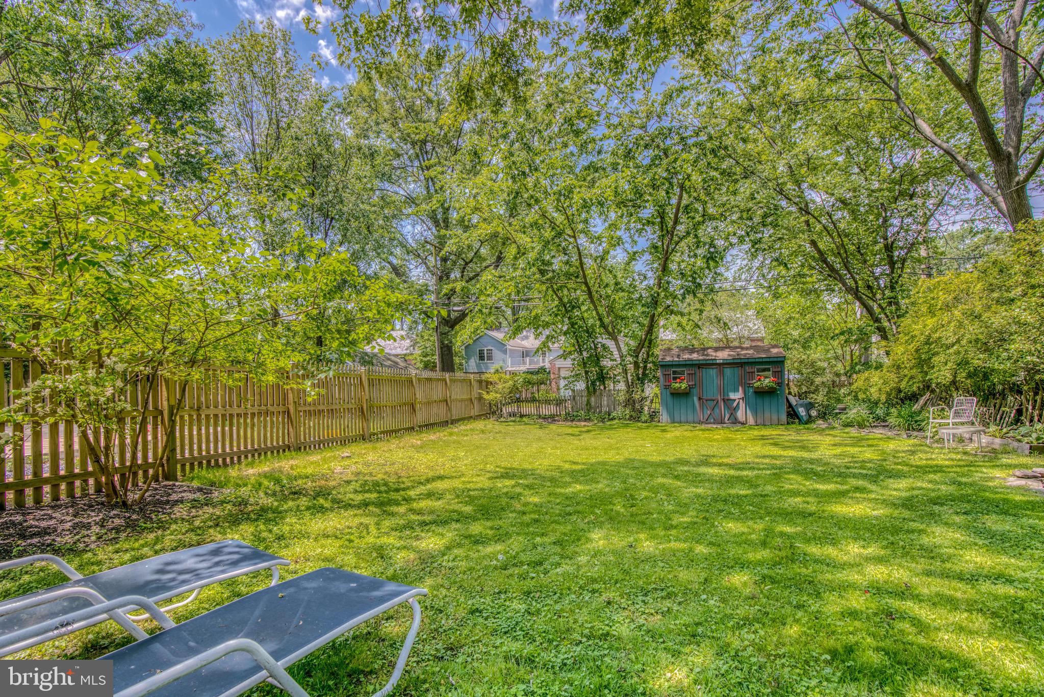 OLD HOMELAND - Residential Lease