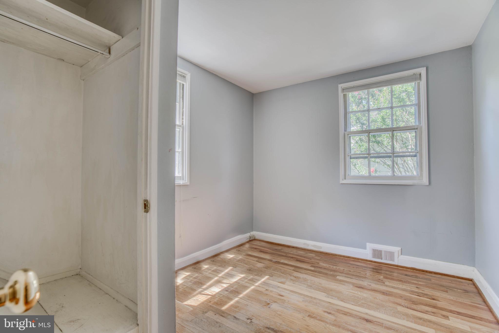 OLD HOMELAND - Residential Lease