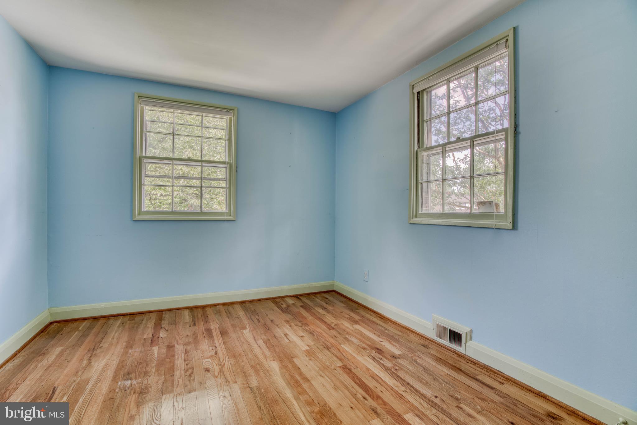 OLD HOMELAND - Residential Lease