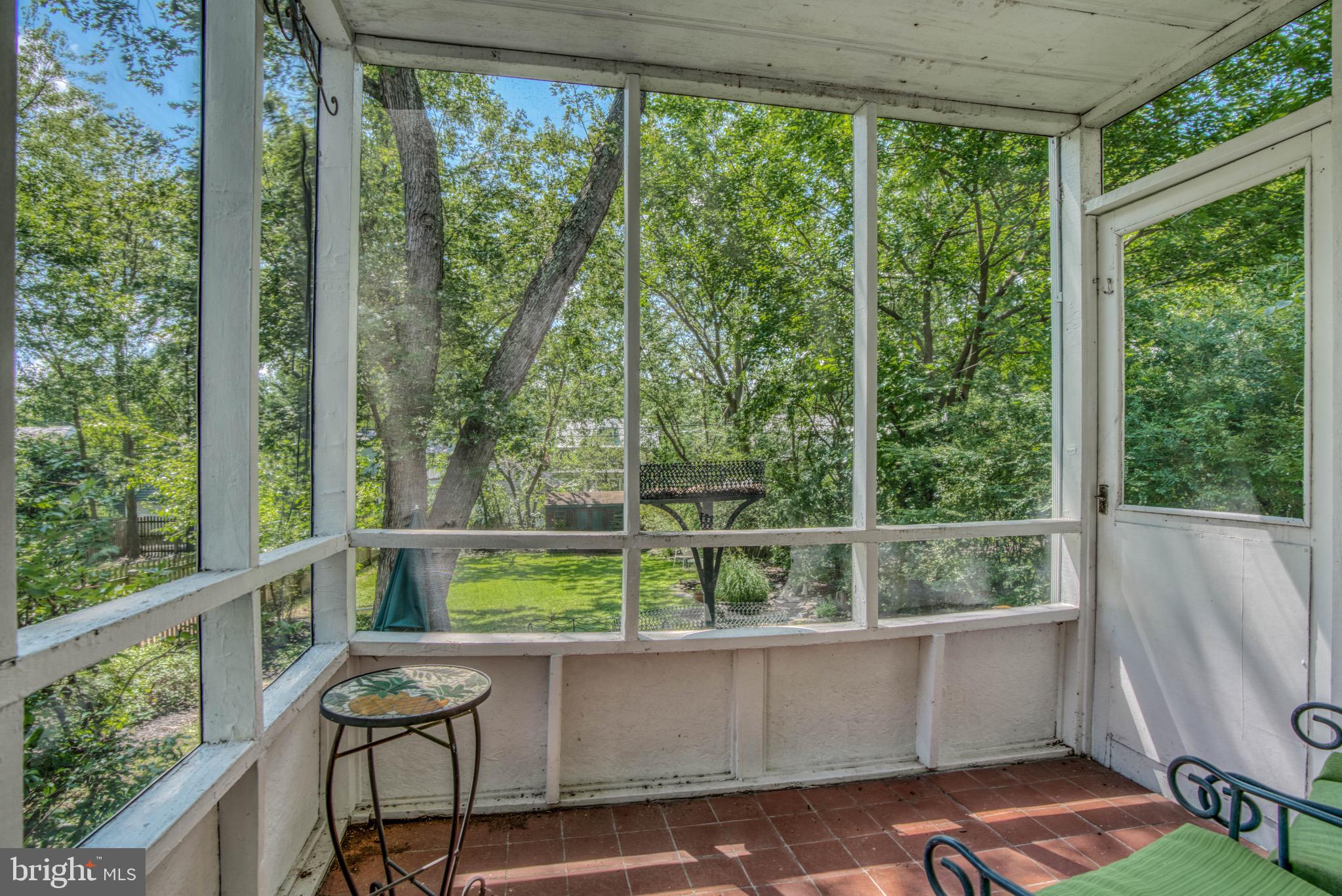 OLD HOMELAND - Residential Lease