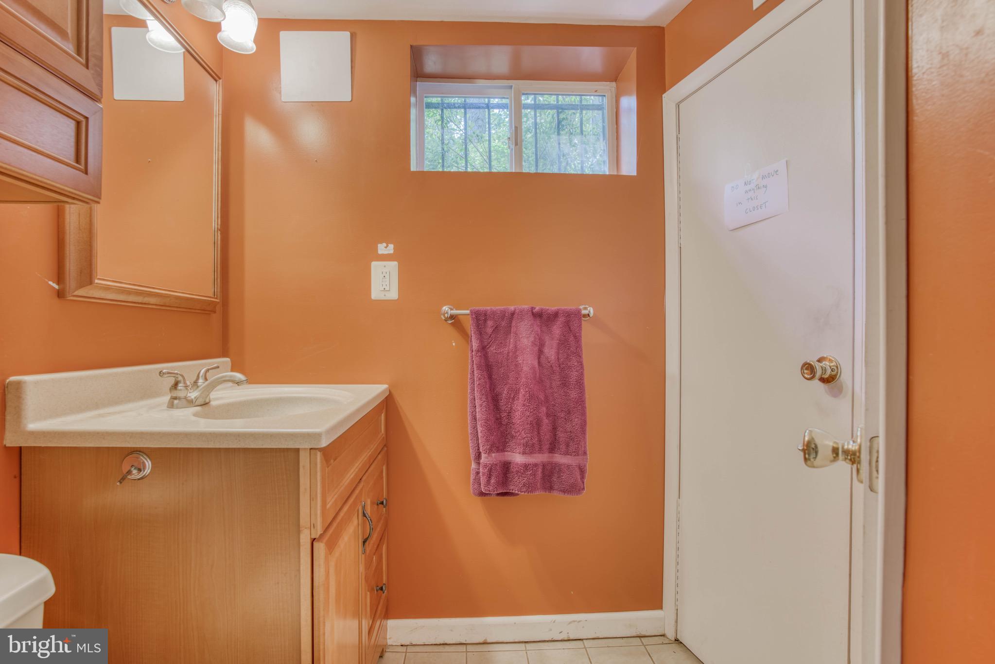 OLD HOMELAND - Residential Lease