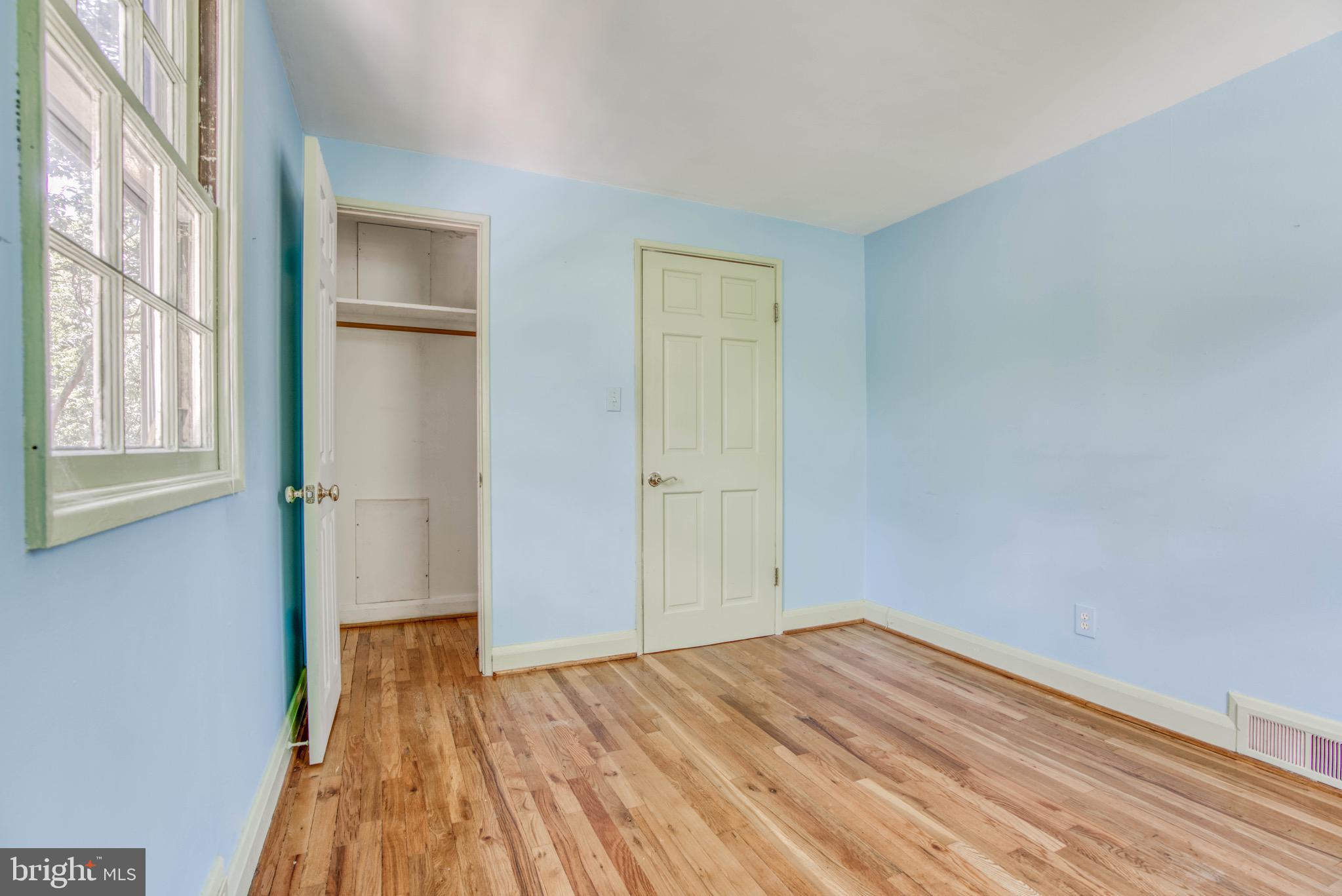 OLD HOMELAND - Residential Lease