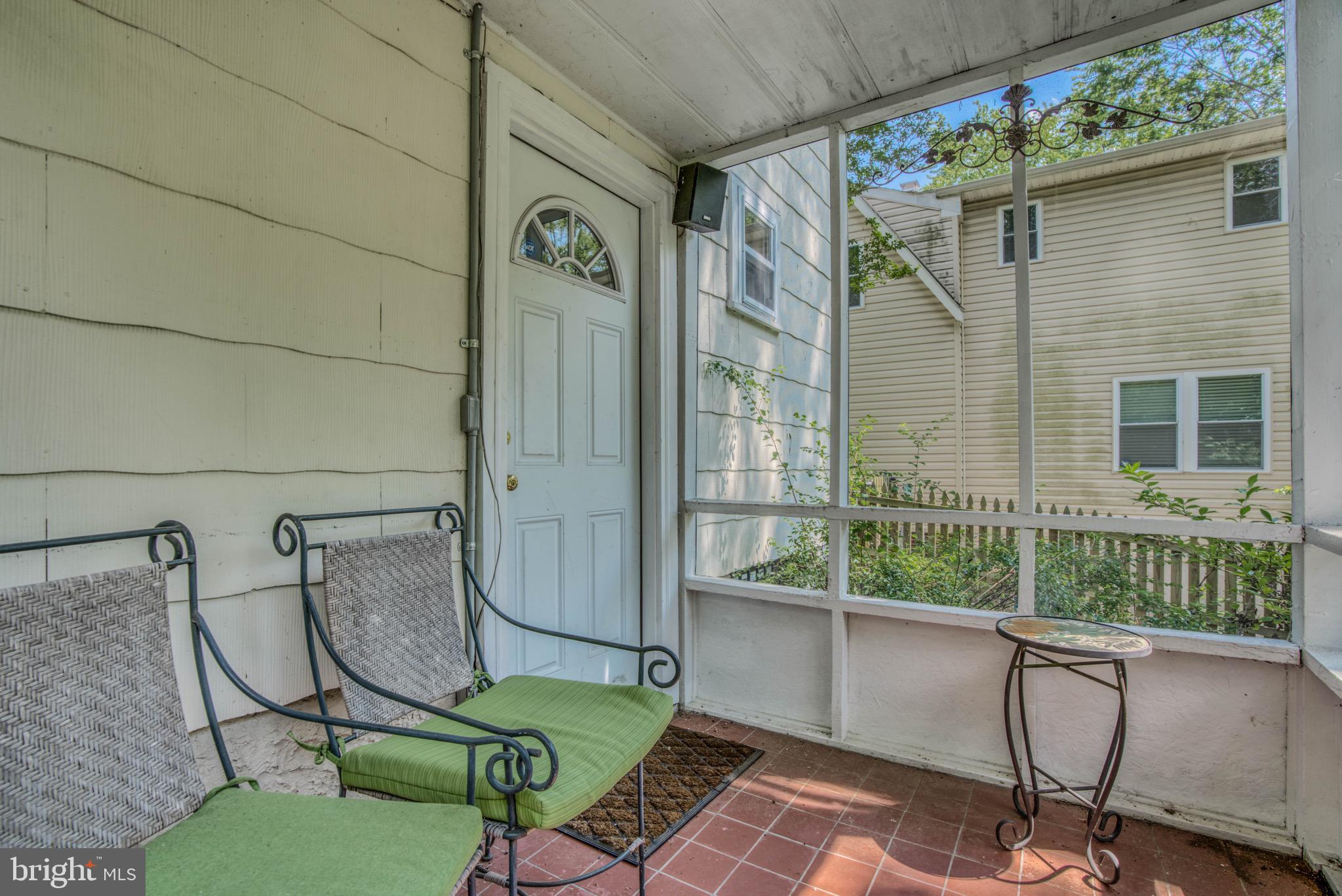 OLD HOMELAND - Residential Lease