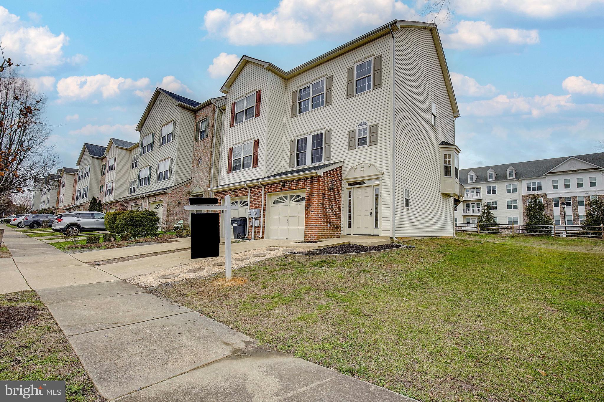 CHAPLINE PLACE - Residential