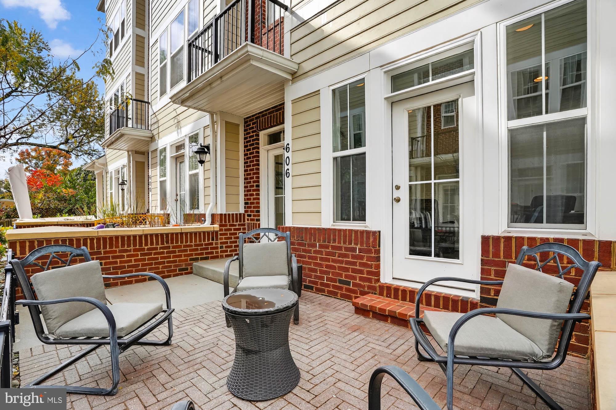 ANNAPOLIS TOWNES AT NEAL FARM - Residential