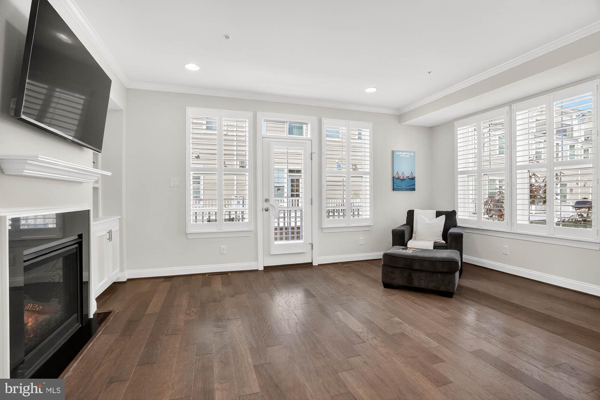 ANNAPOLIS TOWNES AT NEAL FARM - Residential