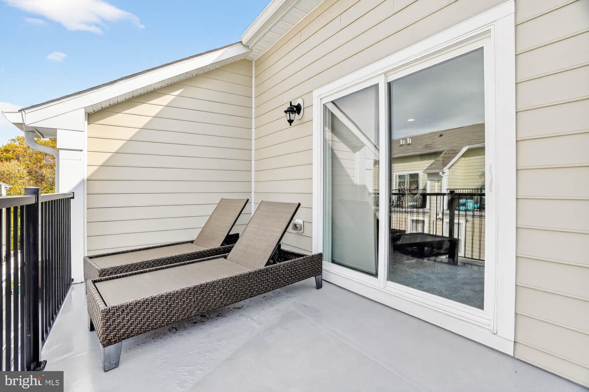 ANNAPOLIS TOWNES AT NEAL FARM - Residential