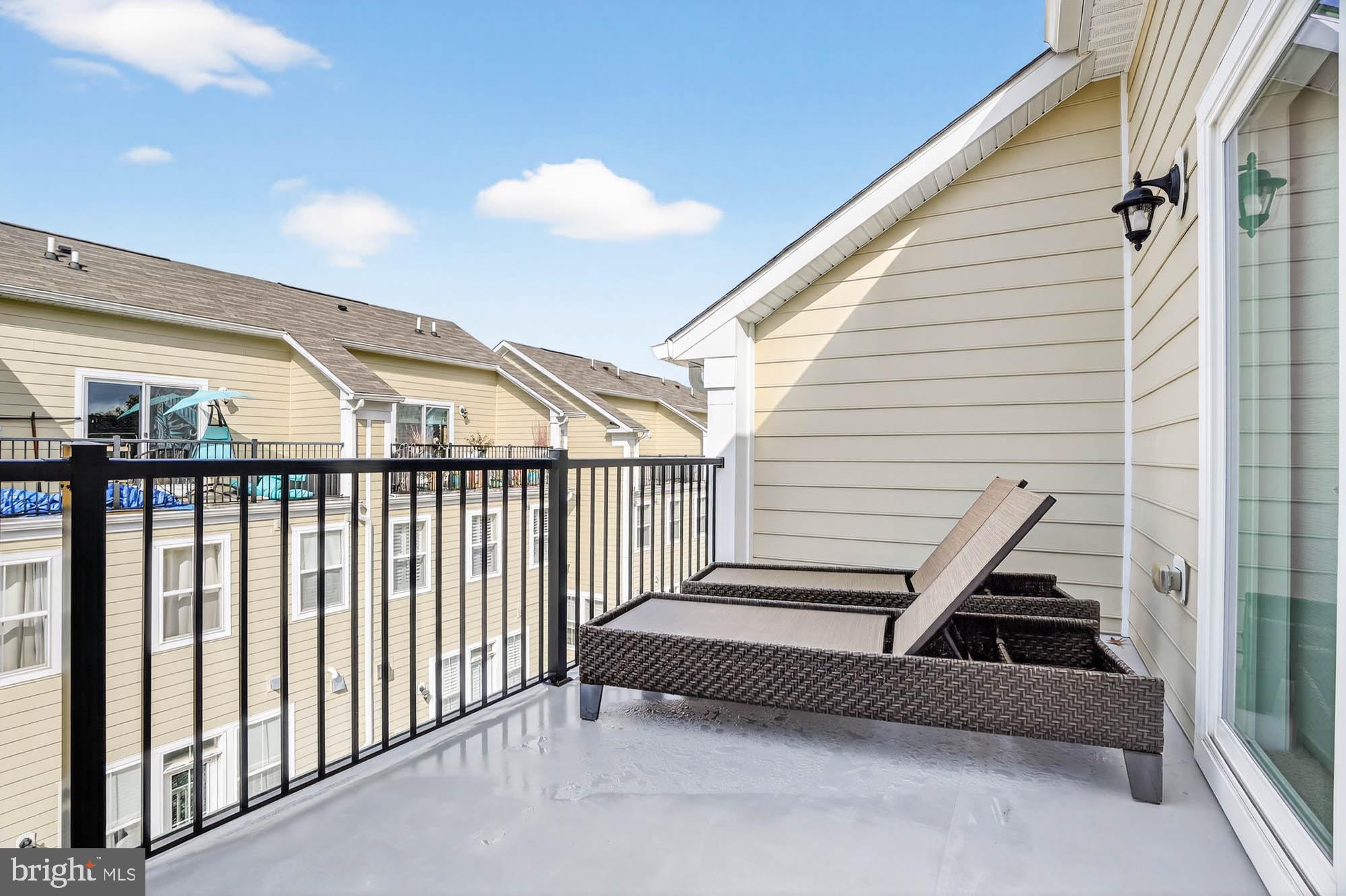 ANNAPOLIS TOWNES AT NEAL FARM - Residential