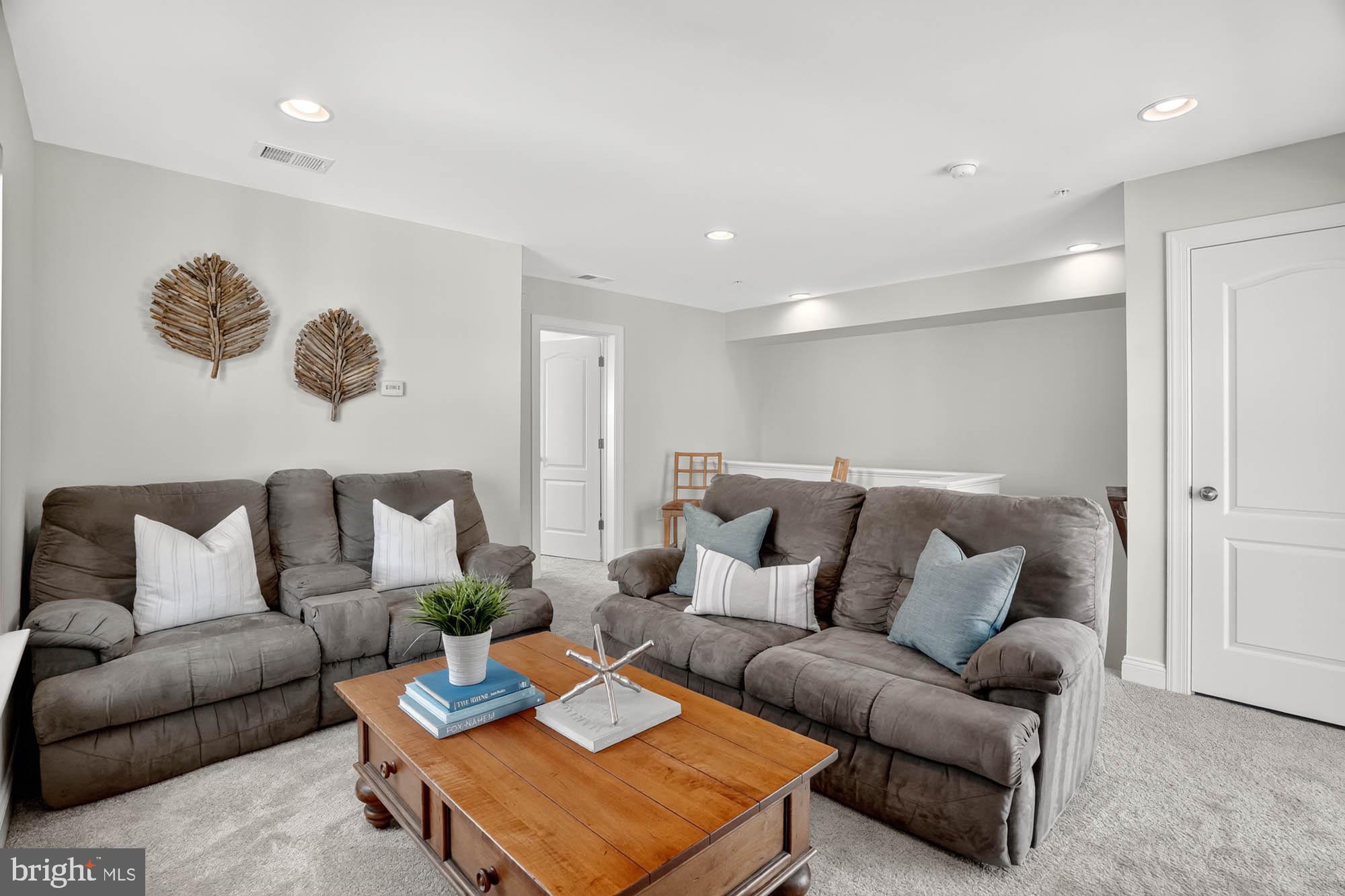 ANNAPOLIS TOWNES AT NEAL FARM - Residential