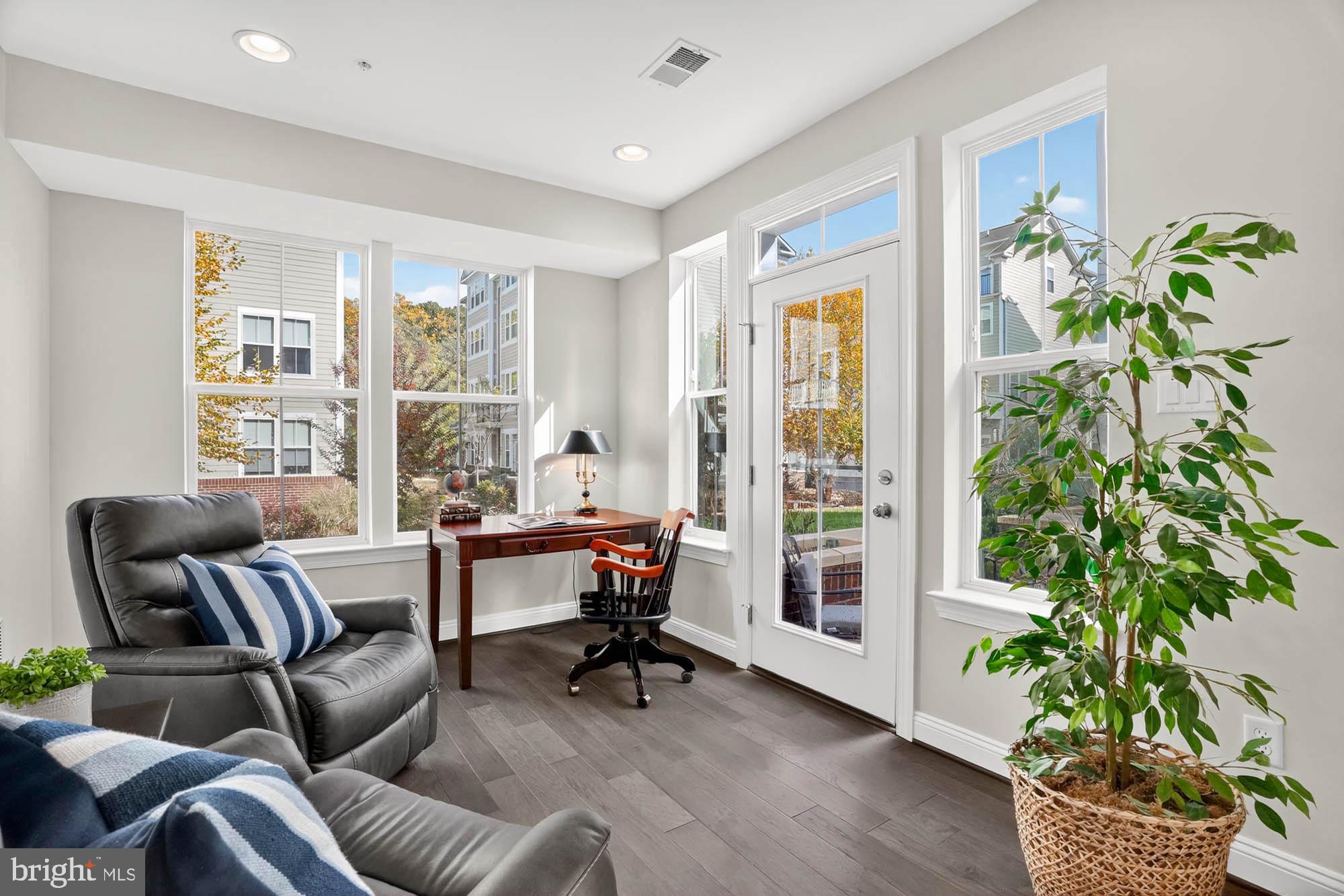 ANNAPOLIS TOWNES AT NEAL FARM - Residential