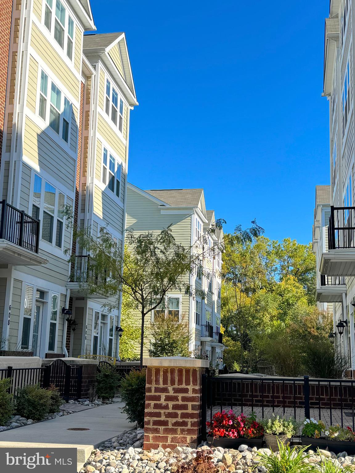 606 JAMES WALKER PLACE