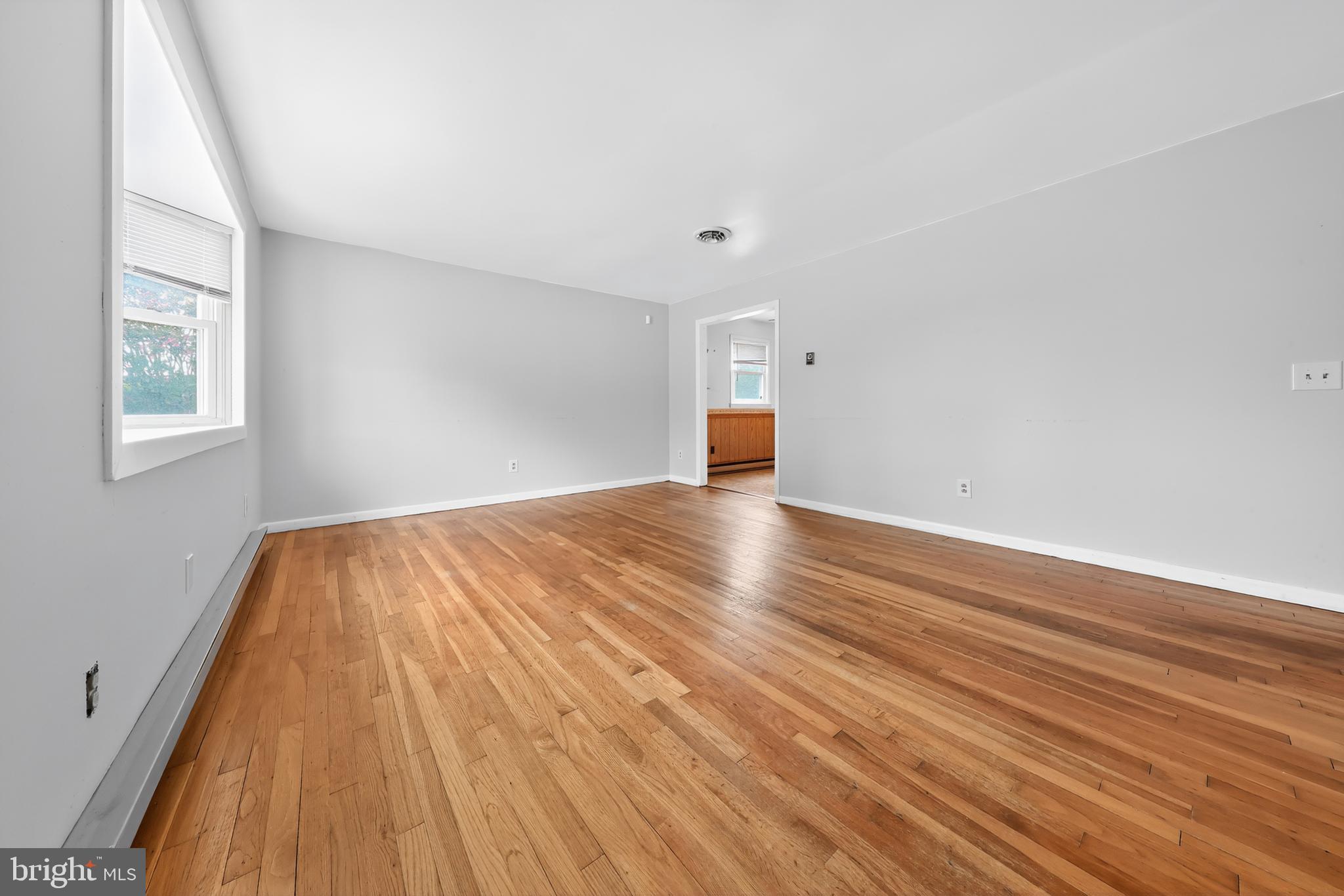 506 SHAW AVENUE