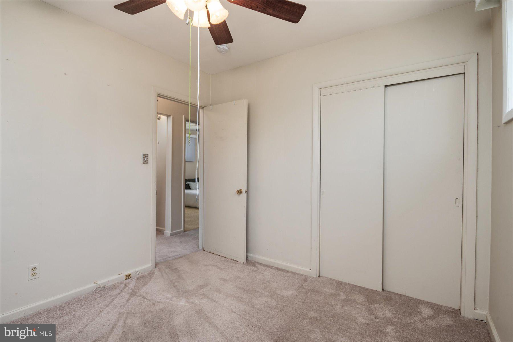 LESLIE MANOR - Residential