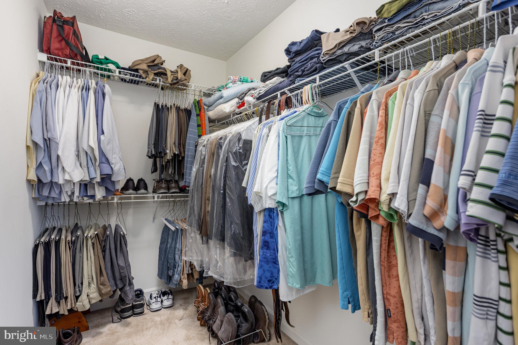 CONSTANT FRIENDSHIP - Residential