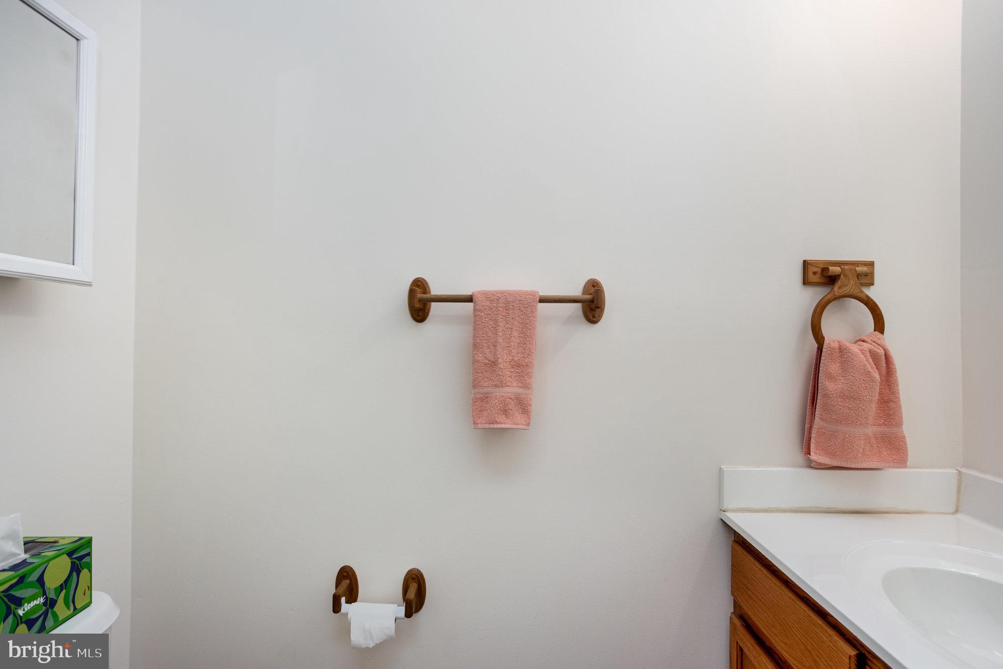 CONSTANT FRIENDSHIP - Residential