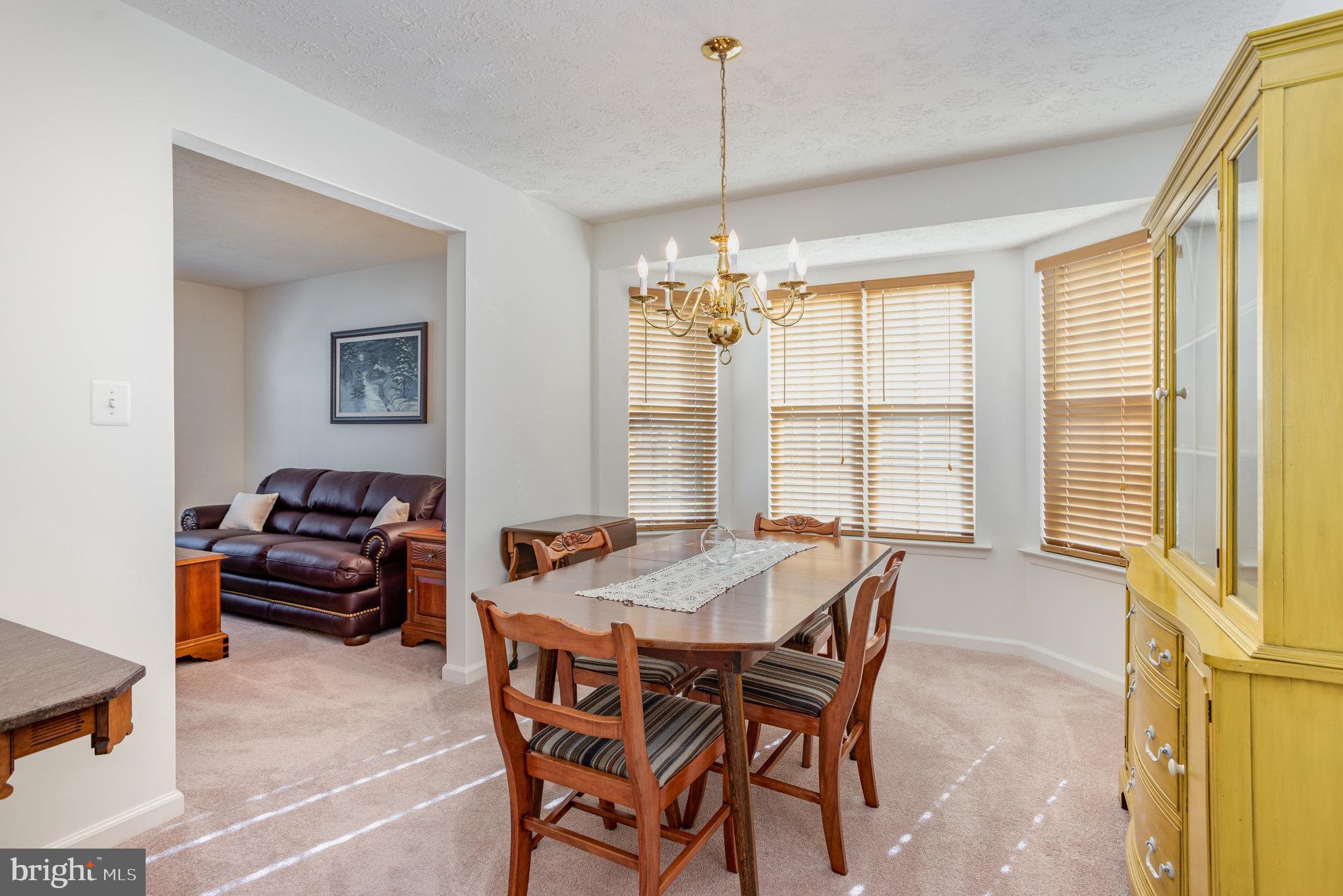 CONSTANT FRIENDSHIP - Residential