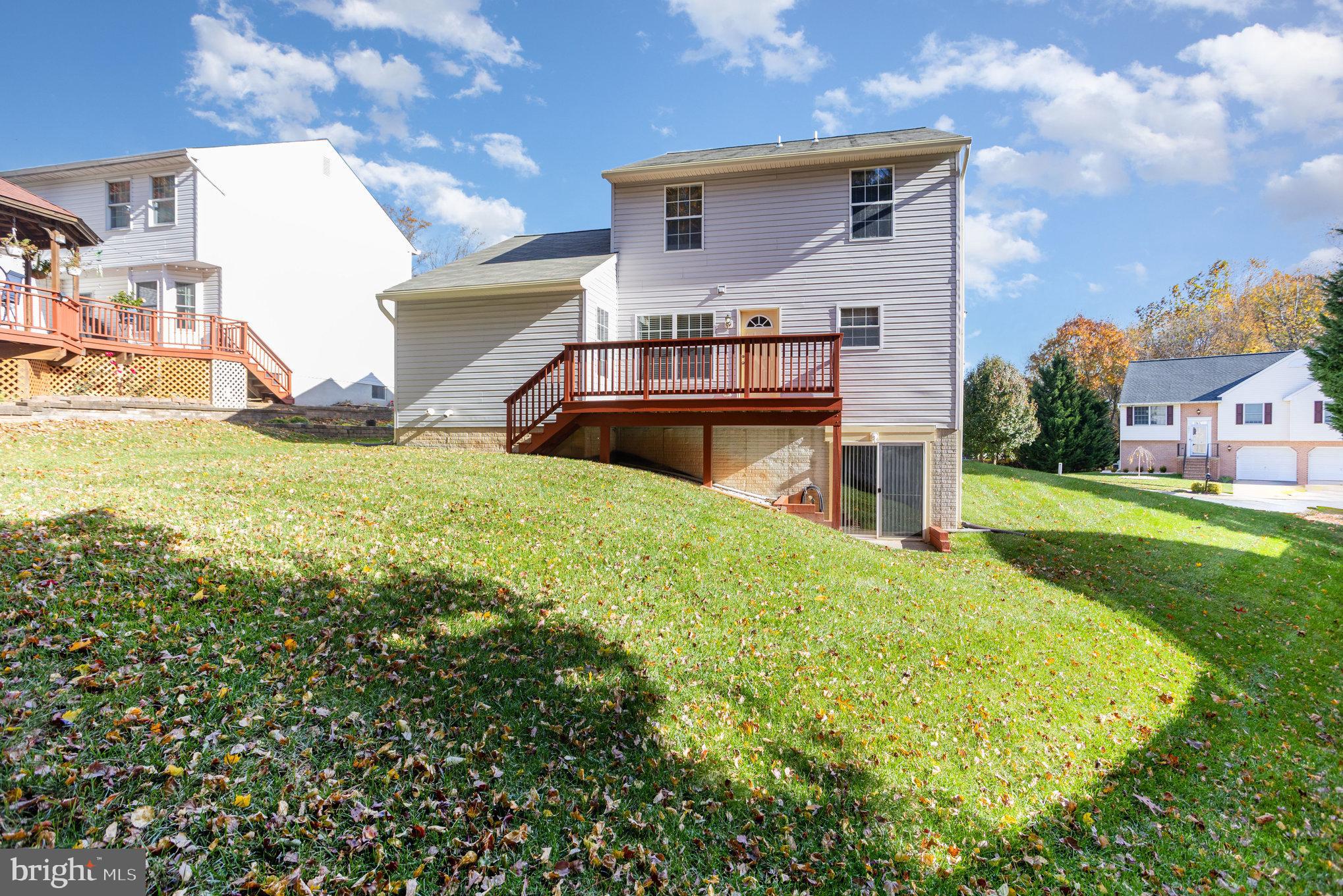 CONSTANT FRIENDSHIP - Residential