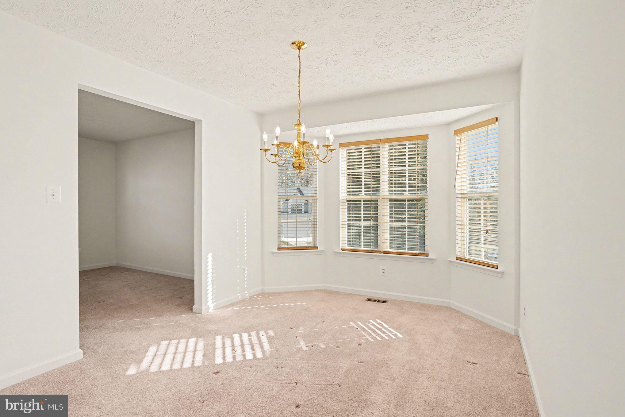 CONSTANT FRIENDSHIP - Residential