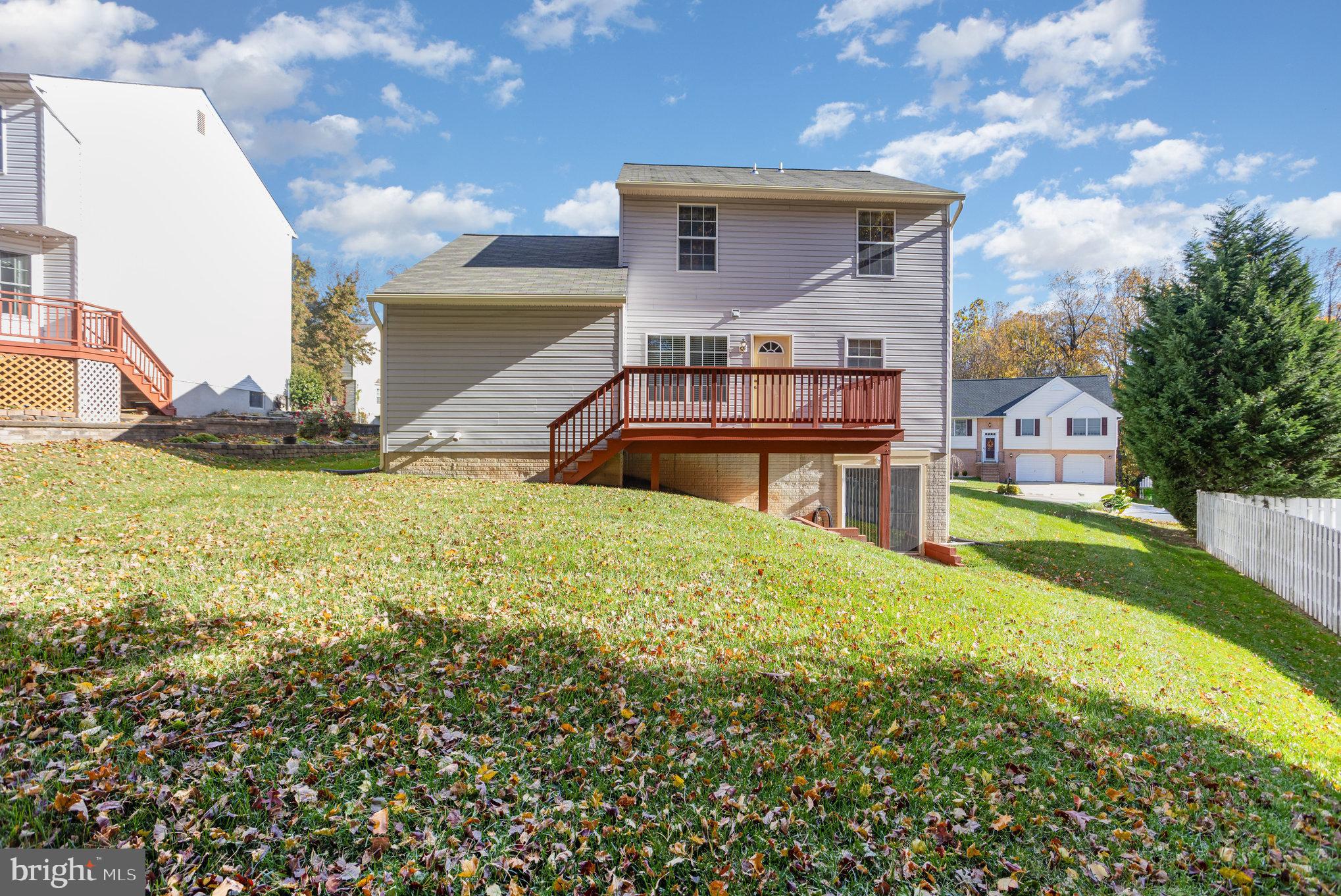 CONSTANT FRIENDSHIP - Residential