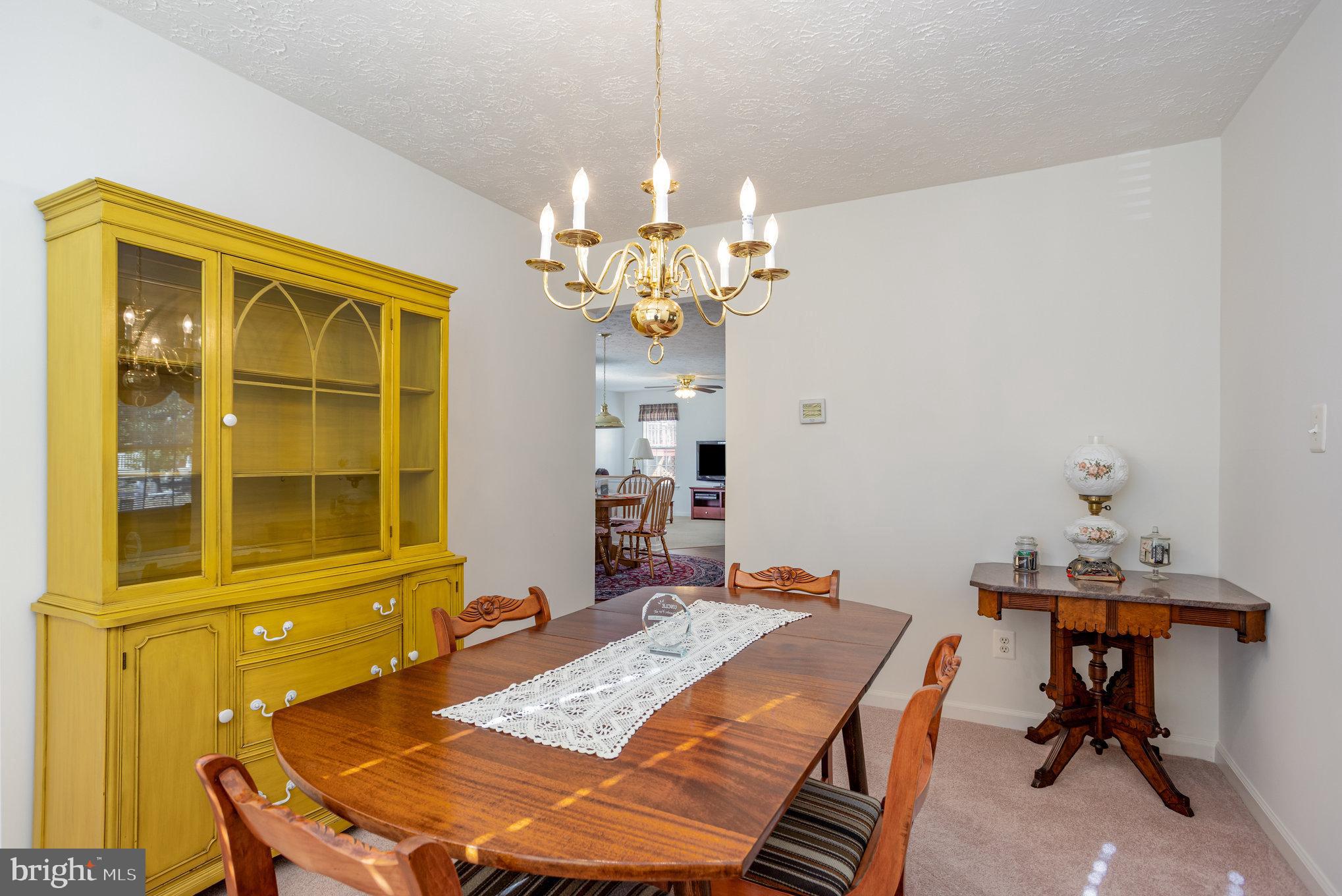 CONSTANT FRIENDSHIP - Residential