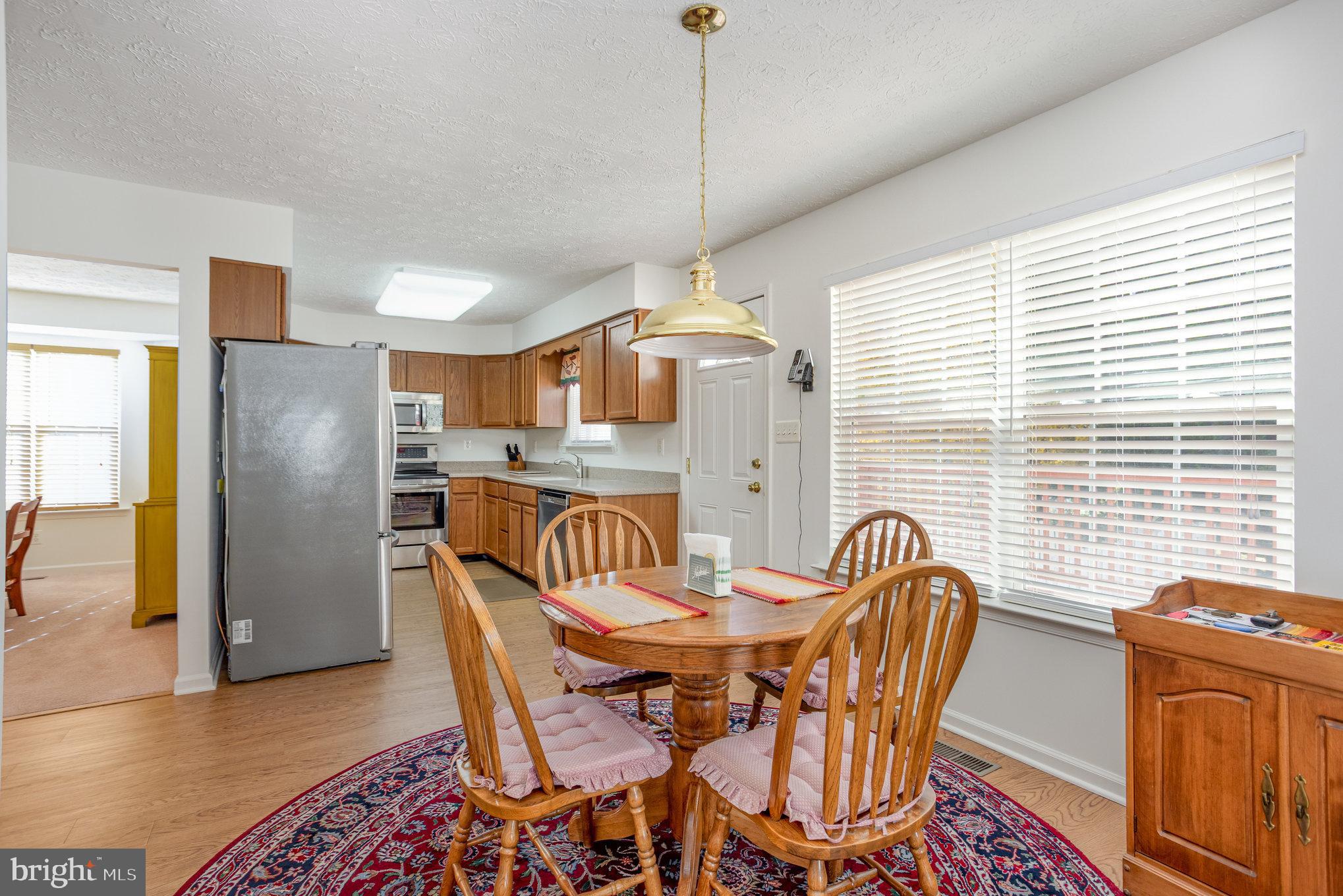 CONSTANT FRIENDSHIP - Residential