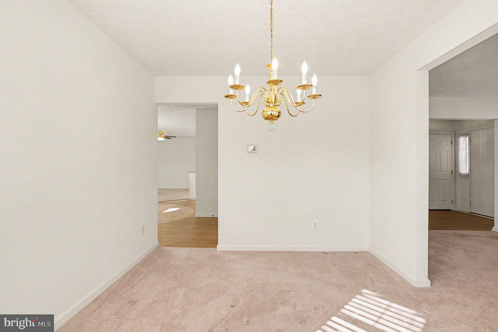 CONSTANT FRIENDSHIP - Residential