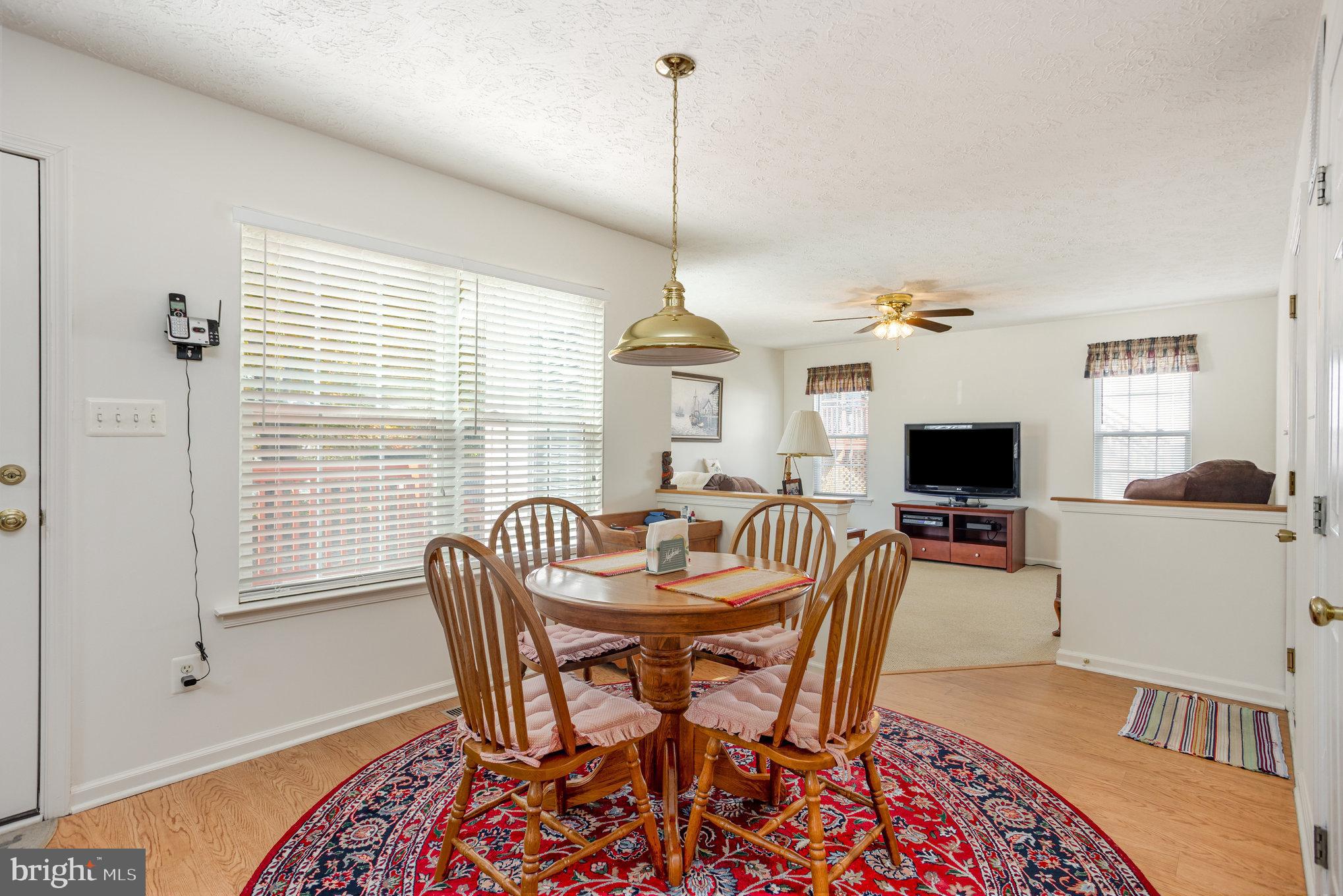 CONSTANT FRIENDSHIP - Residential