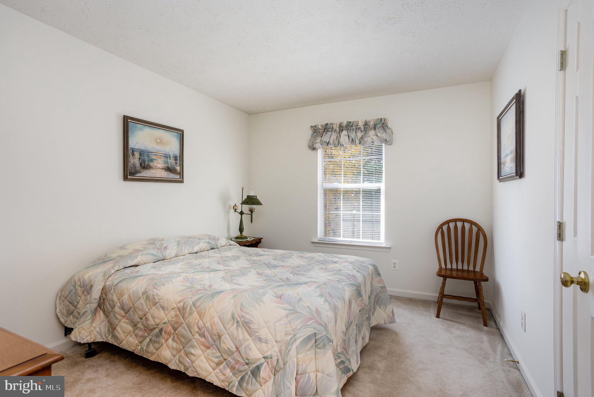 CONSTANT FRIENDSHIP - Residential