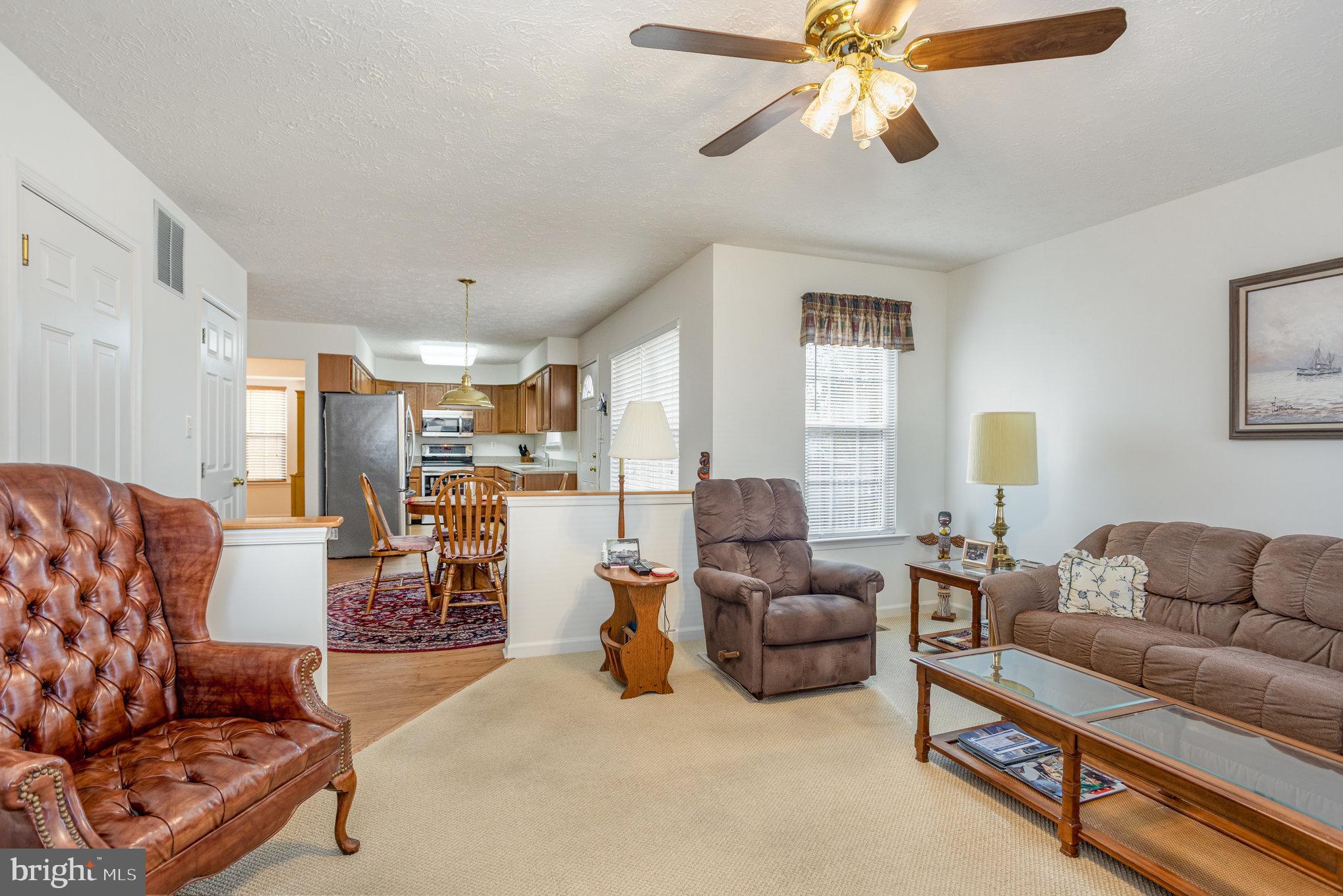 CONSTANT FRIENDSHIP - Residential