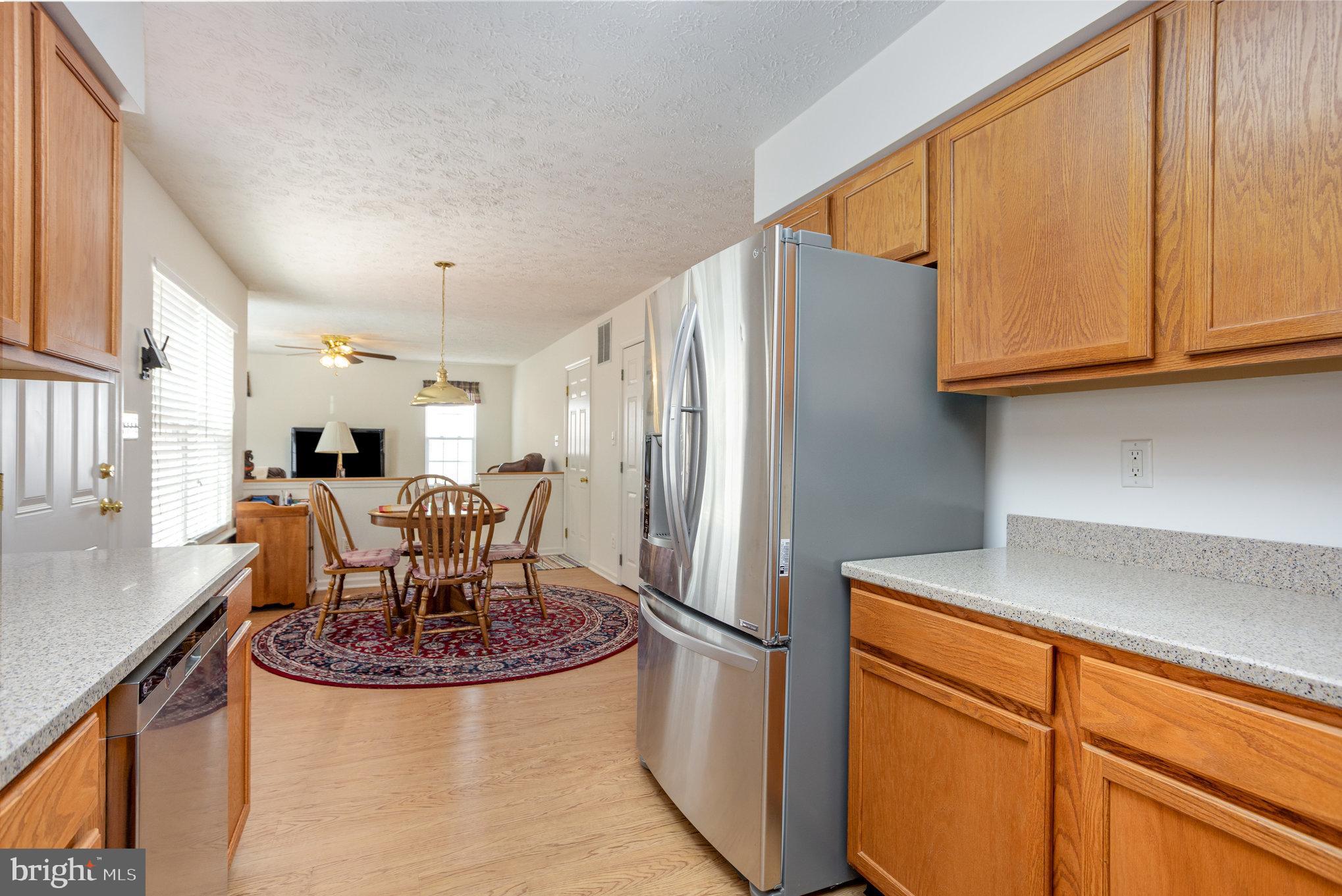 CONSTANT FRIENDSHIP - Residential