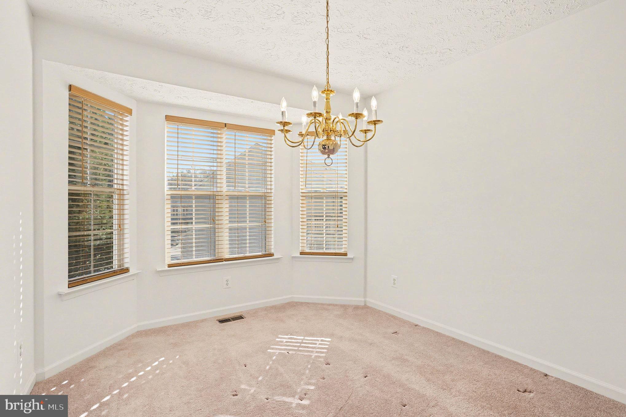 CONSTANT FRIENDSHIP - Residential