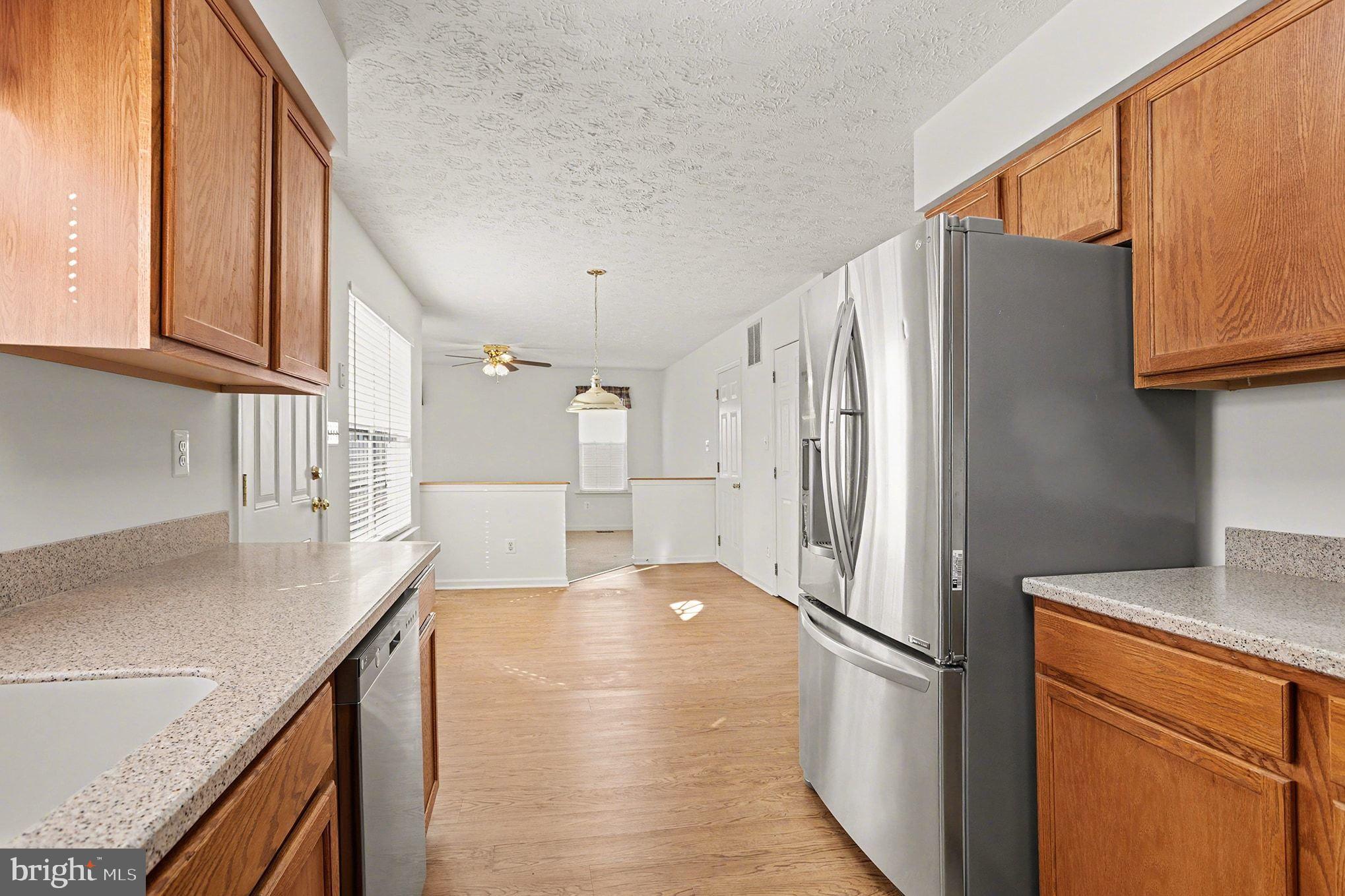 CONSTANT FRIENDSHIP - Residential