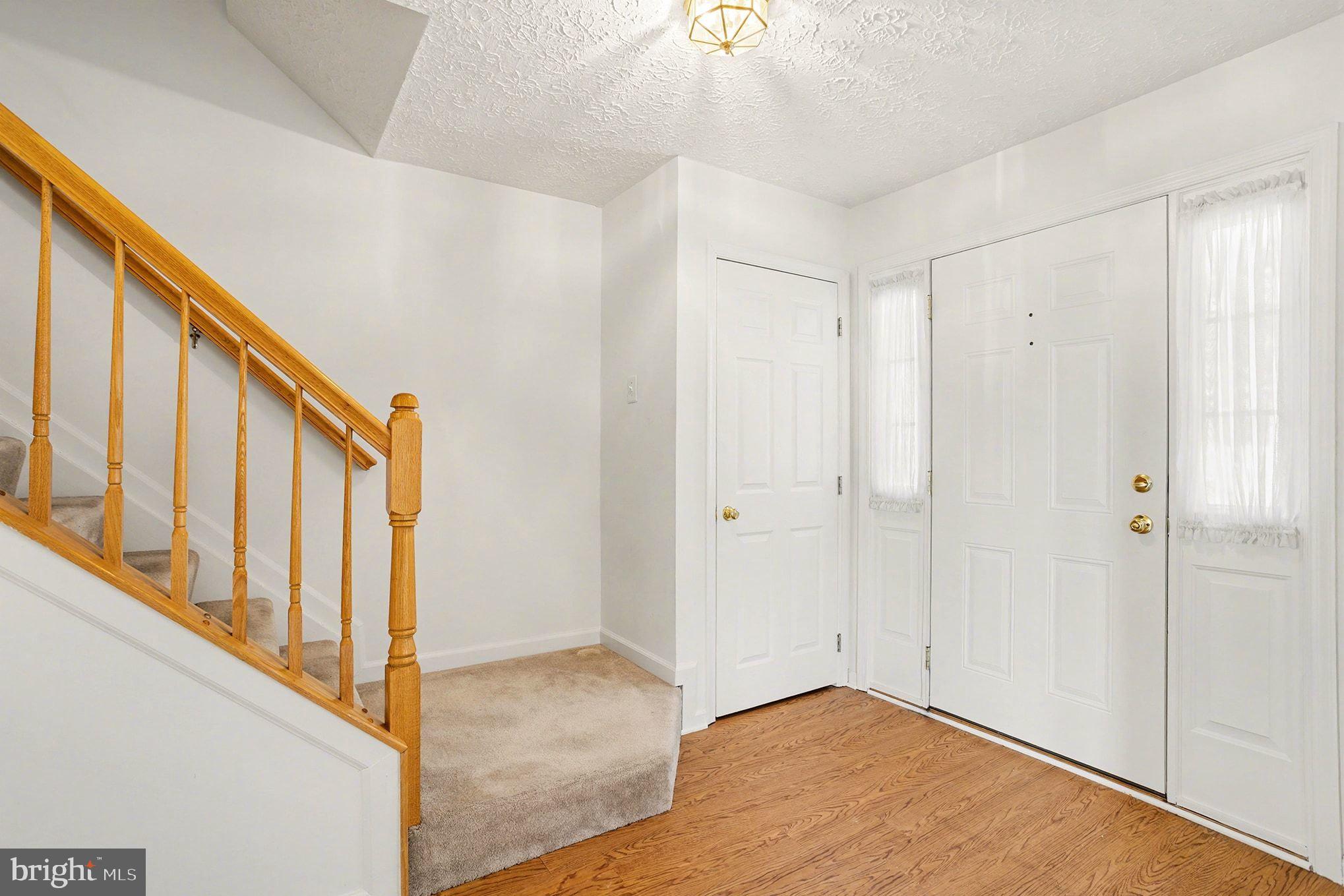 CONSTANT FRIENDSHIP - Residential