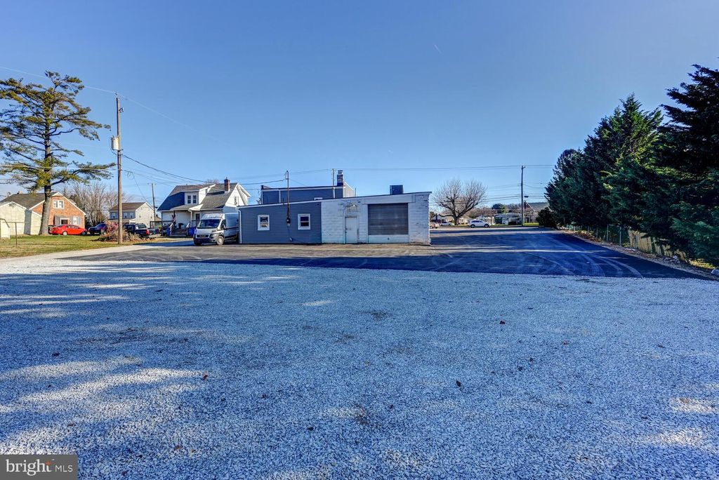 Photo of 1482 Seven Valleys Rd, YORK, PA 17408 (MLS # PAYK2094938)