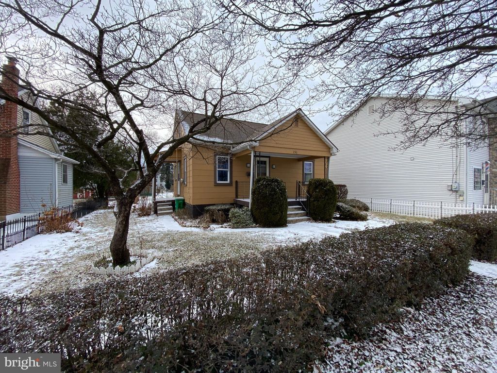 Photo of 136 N Spring Garden St, CARLISLE, PA 17013 (MLS # PACB2050386)