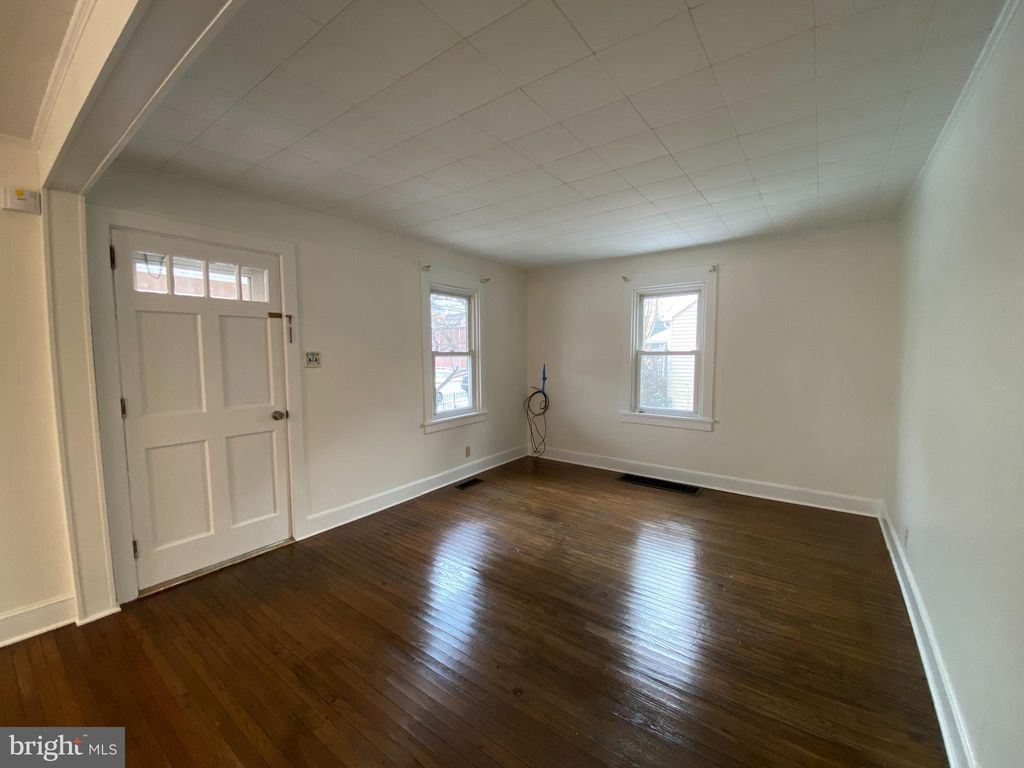 Photo of 136 N Spring Garden St, CARLISLE, PA 17013 (MLS # PACB2050386)