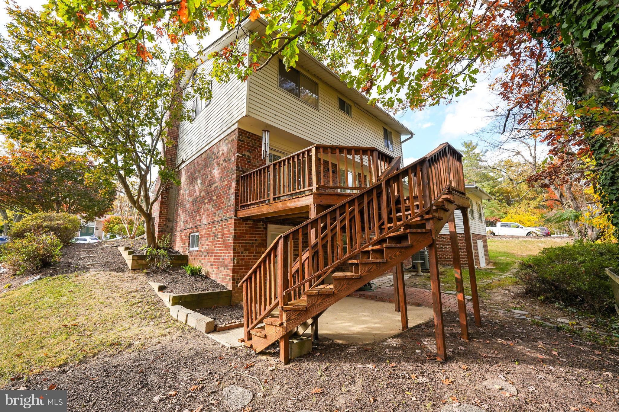 WEST SPRINGFIELD VILLAGE - Residential Lease